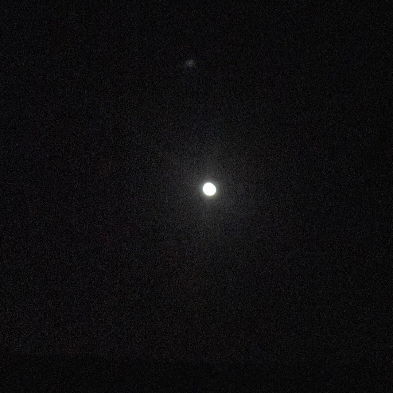 The Moon over Duisburg, Deutschland — last quarter, Lunar Day 22