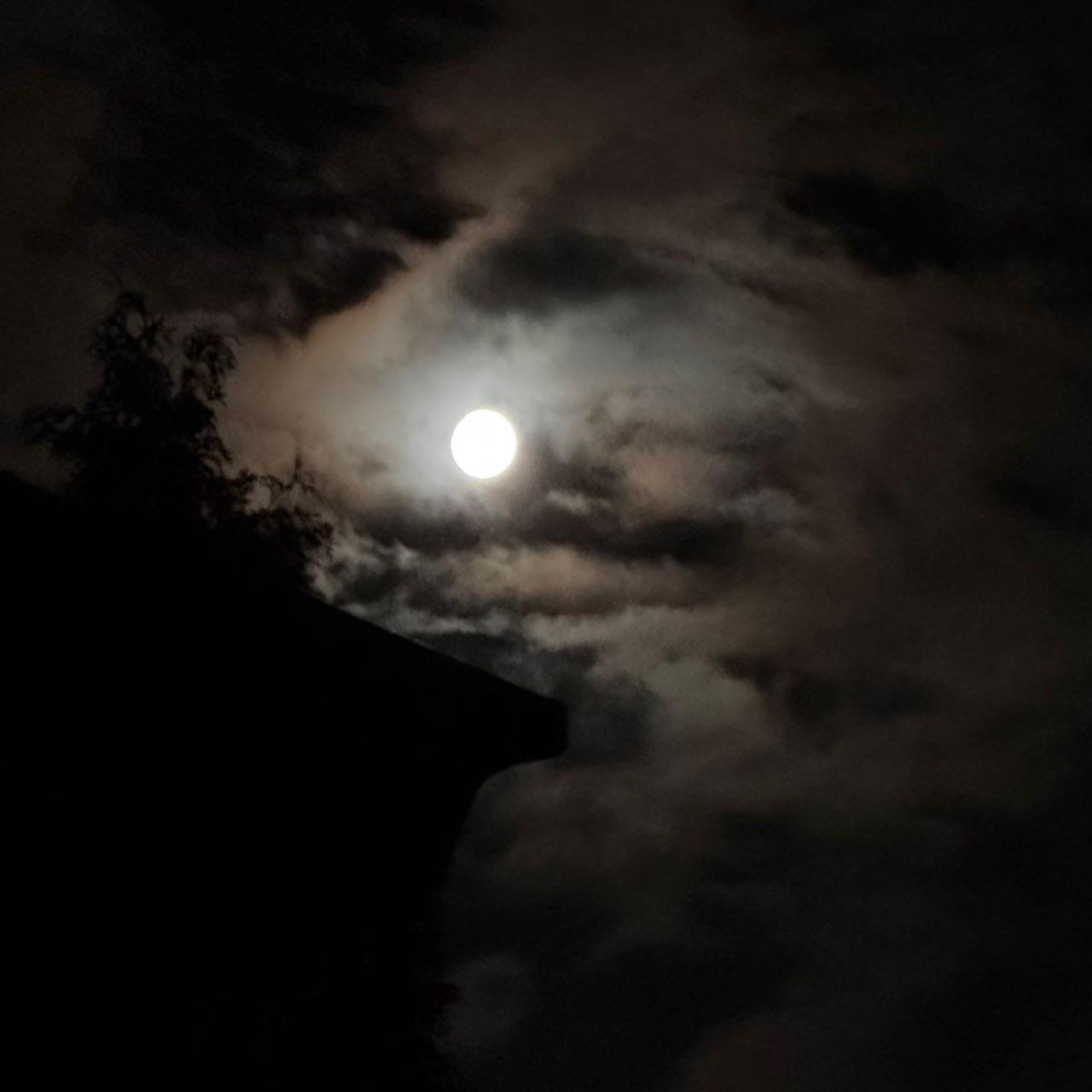The Moon over Chagrin Falls, United States — full moon, Lunar Day 14