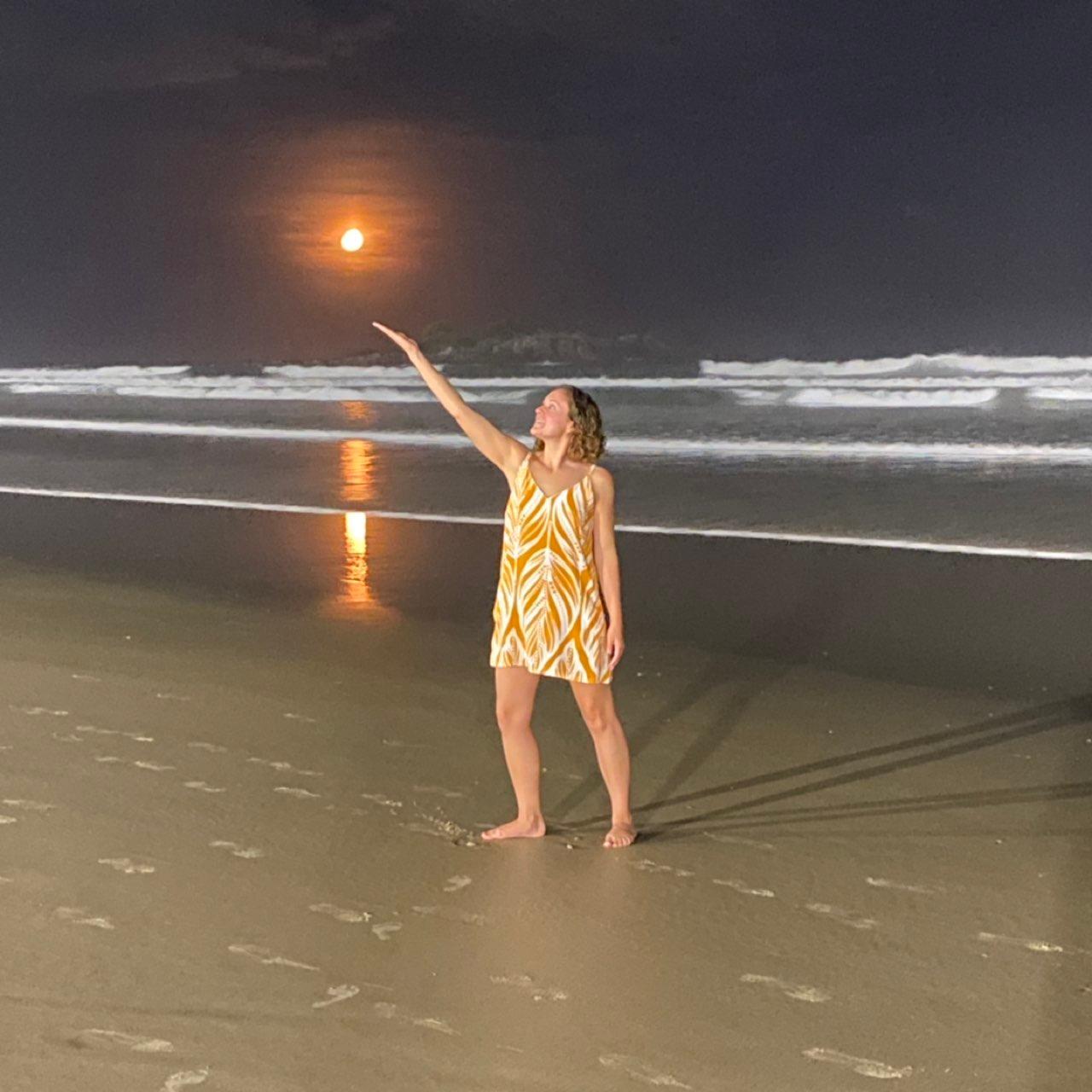 The Moon over Guarujá, Brazil — waning gibbous, Lunar Day 20