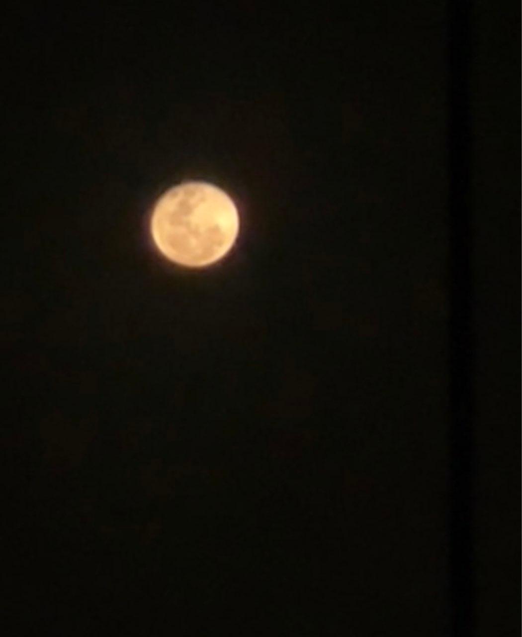 The Moon over Melbourne, Australia — full moon, Lunar Day 17
