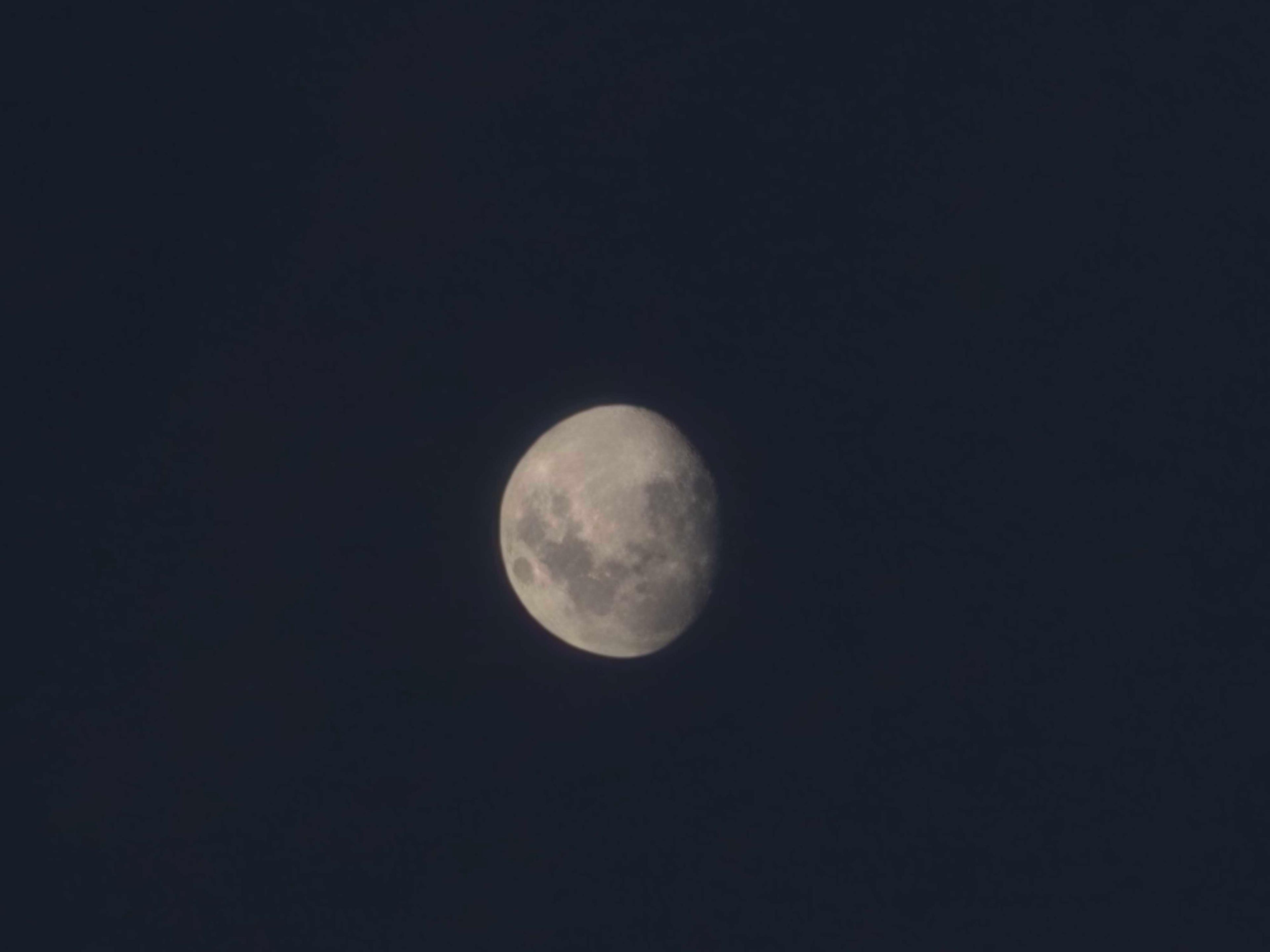 The Moon over Tequisistlán, México — waxing gibbous, Lunar Day 12
