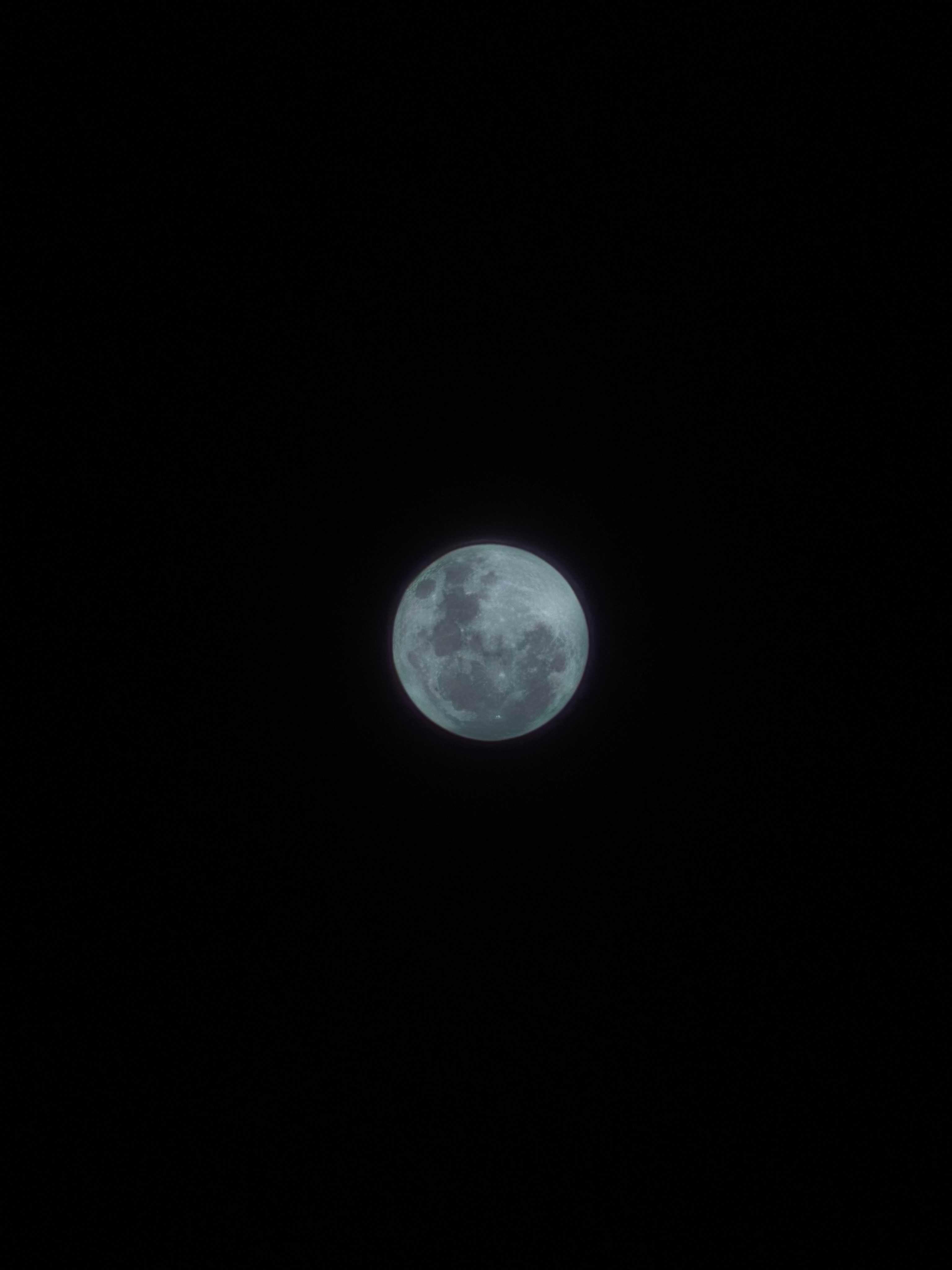 The Moon over Lara, Australia — full moon, Lunar Day 17