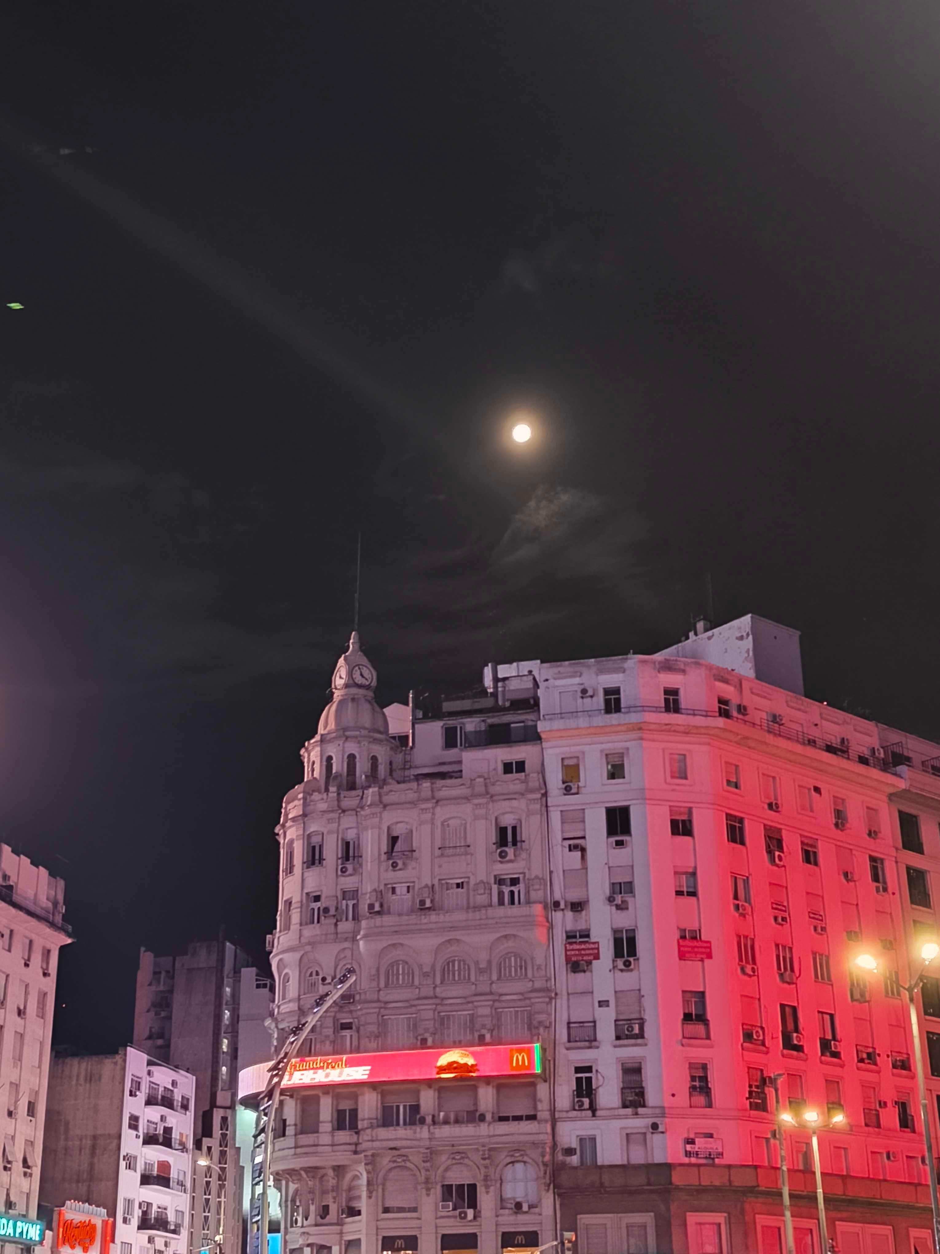 The Moon over San Nicolas, Argentina — full moon, Lunar Day 15