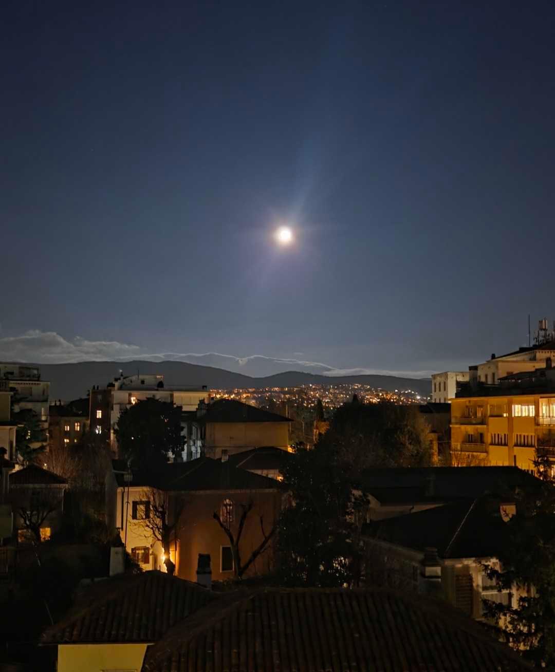 The Moon over Trieste, Italia — full moon, Lunar Day 15
