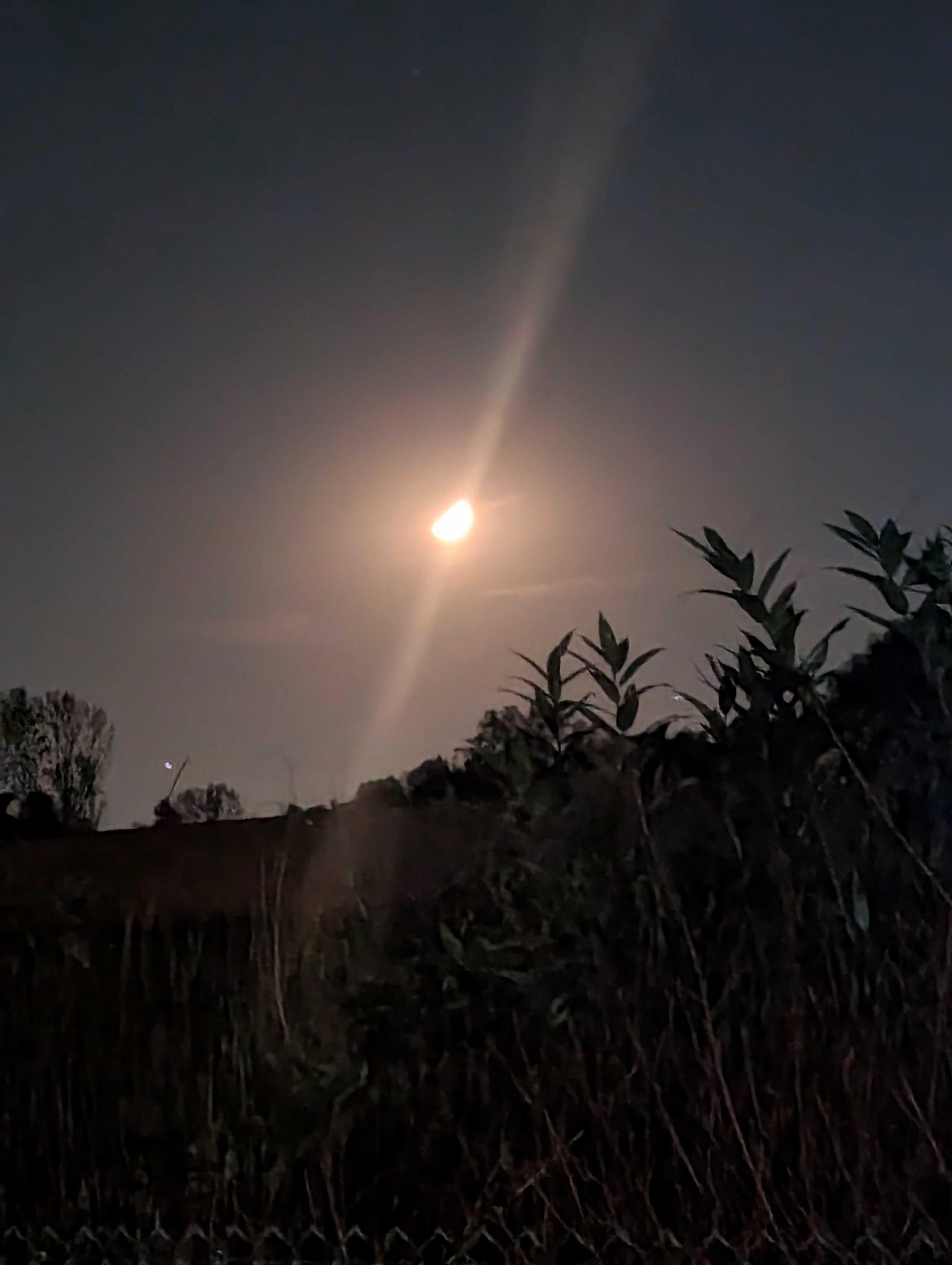 The Moon over Englewood, United States — first quarter, Lunar Day 9