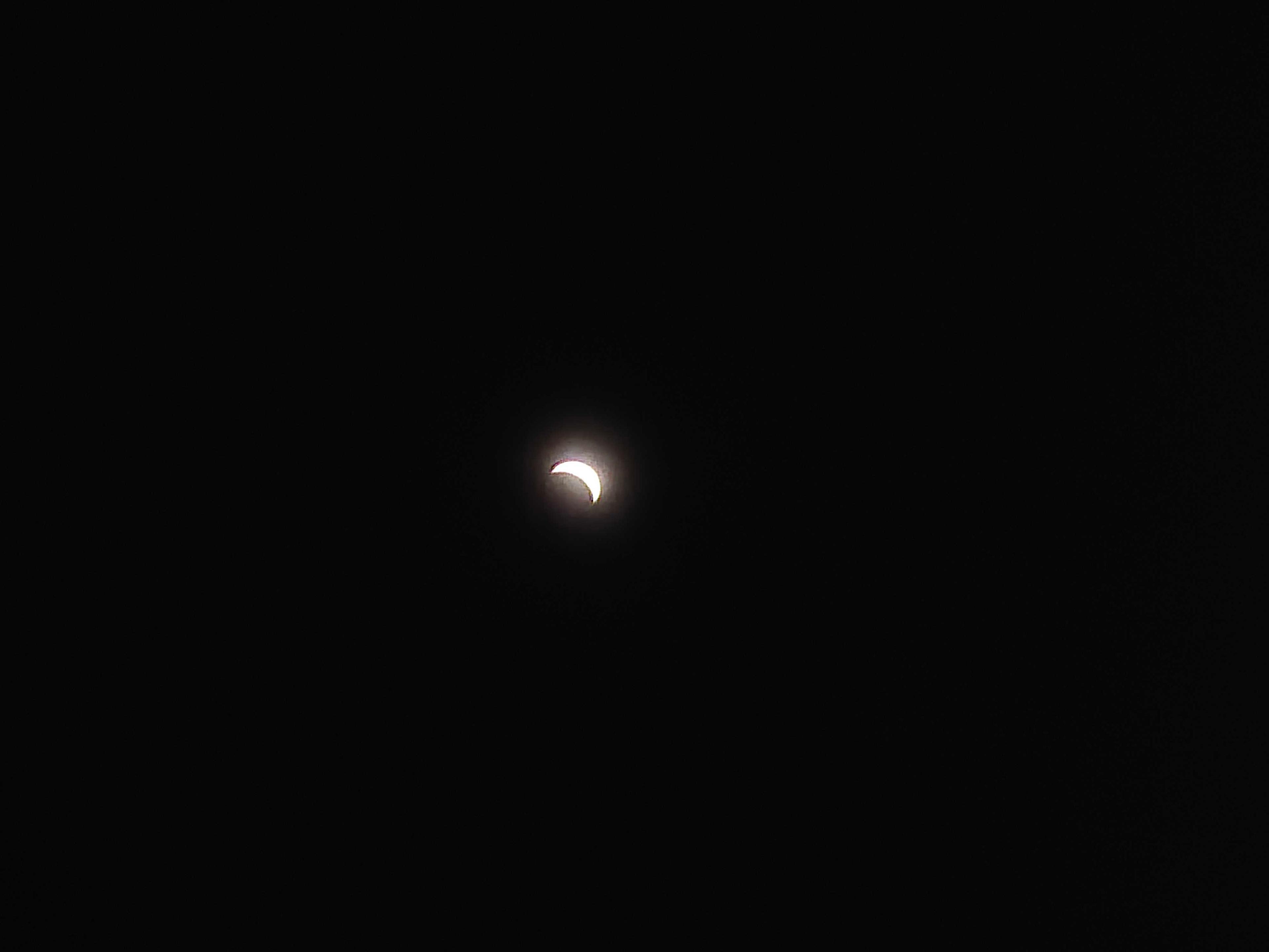 The Moon over Türkei — waxing crescent, Lunar Day 4