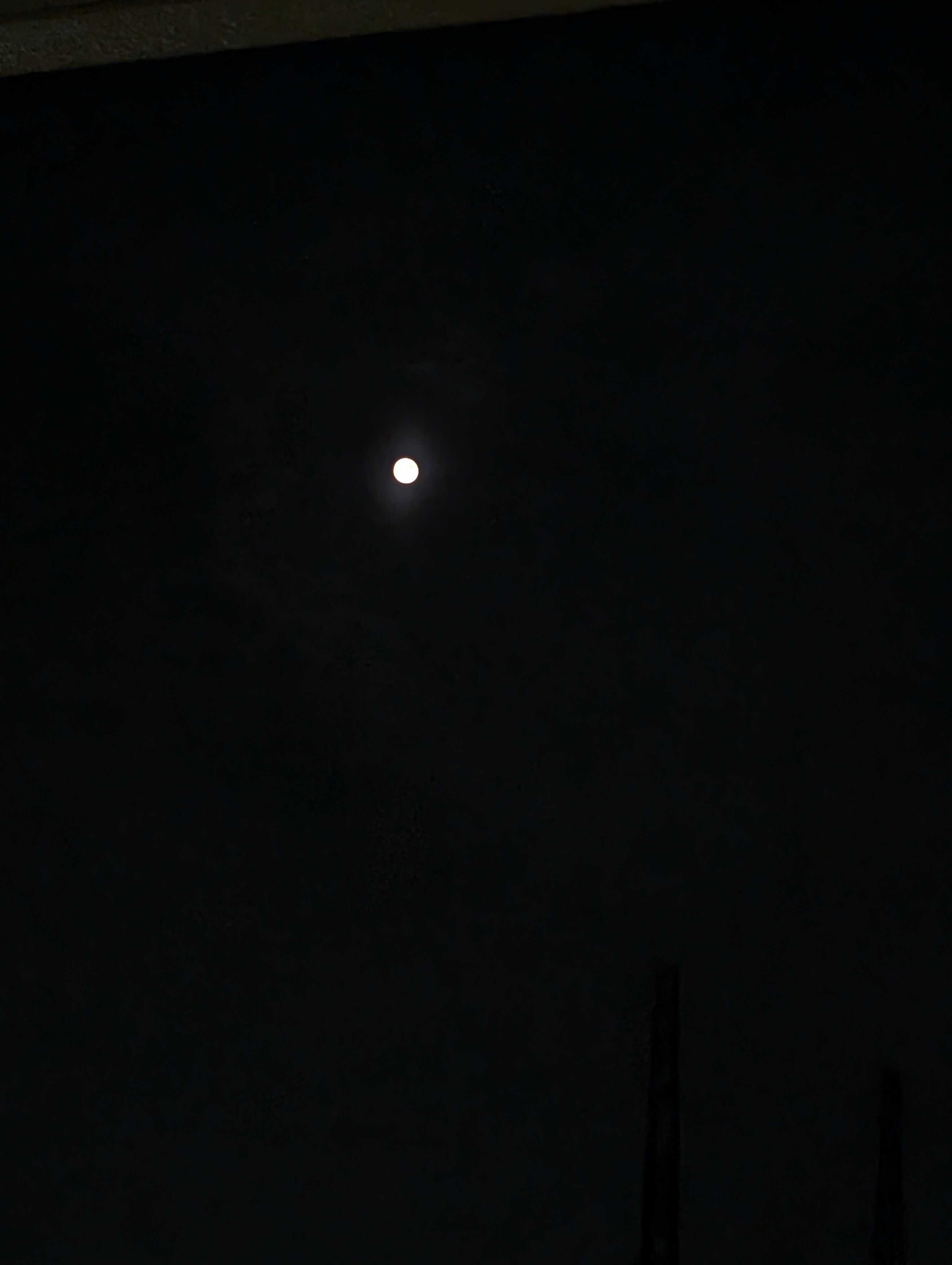 The Moon over 杉並区, 日本 — waning gibbous, Lunar Day 17
