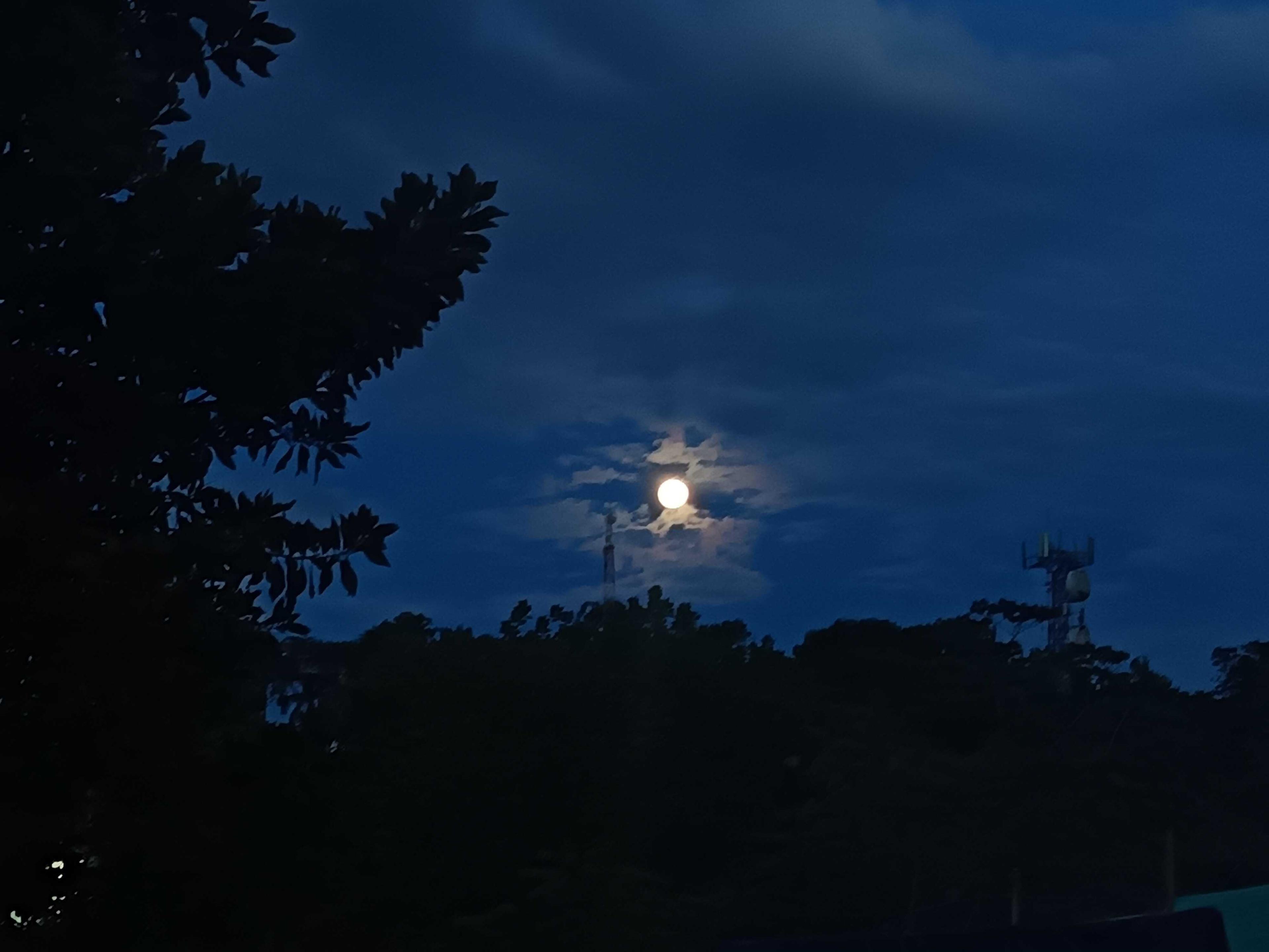 The Moon over El Bagre, Colombia — full moon, Lunar Day 16