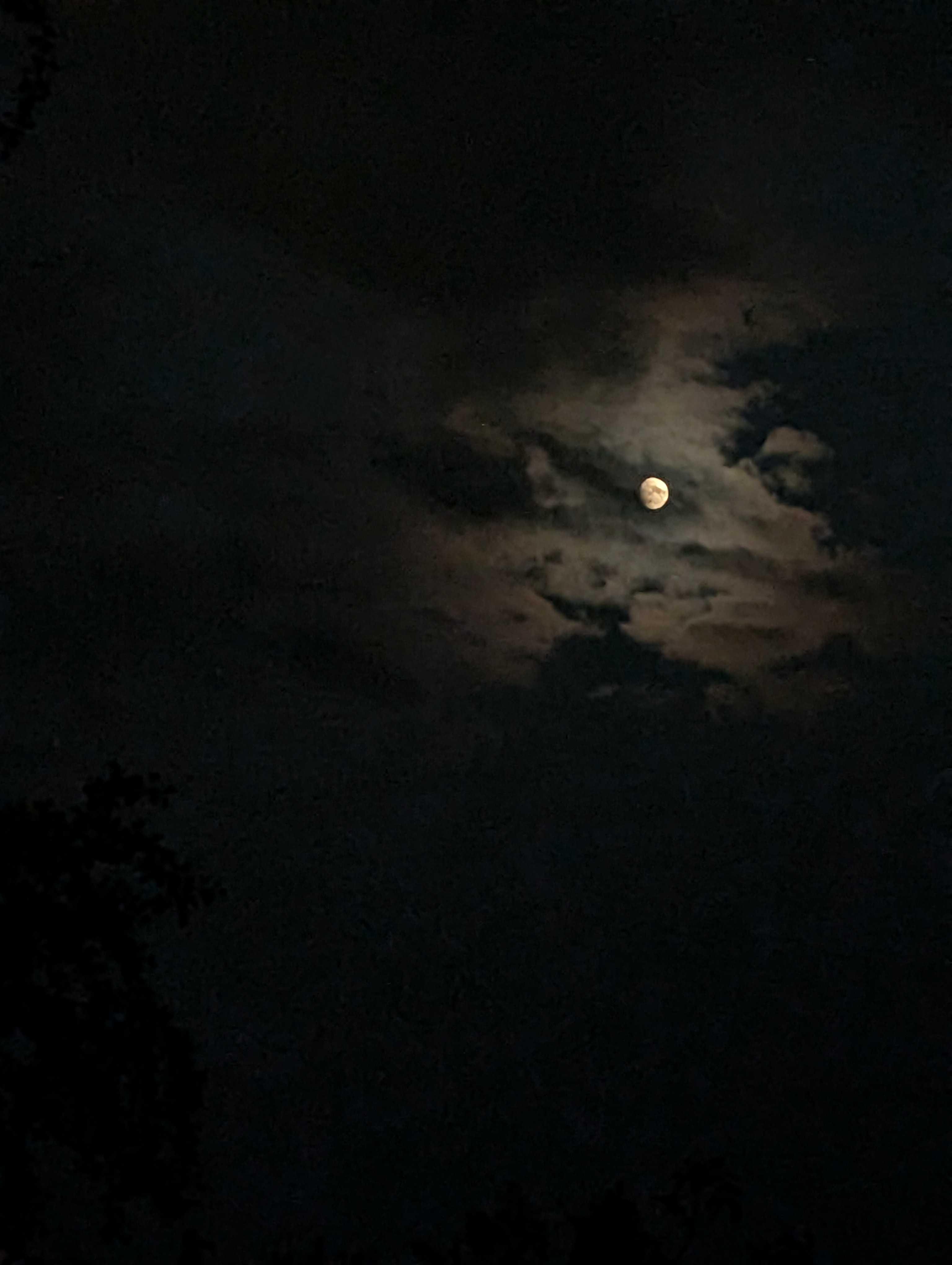 The Moon over United Kingdom — waxing gibbous, Lunar Day 13