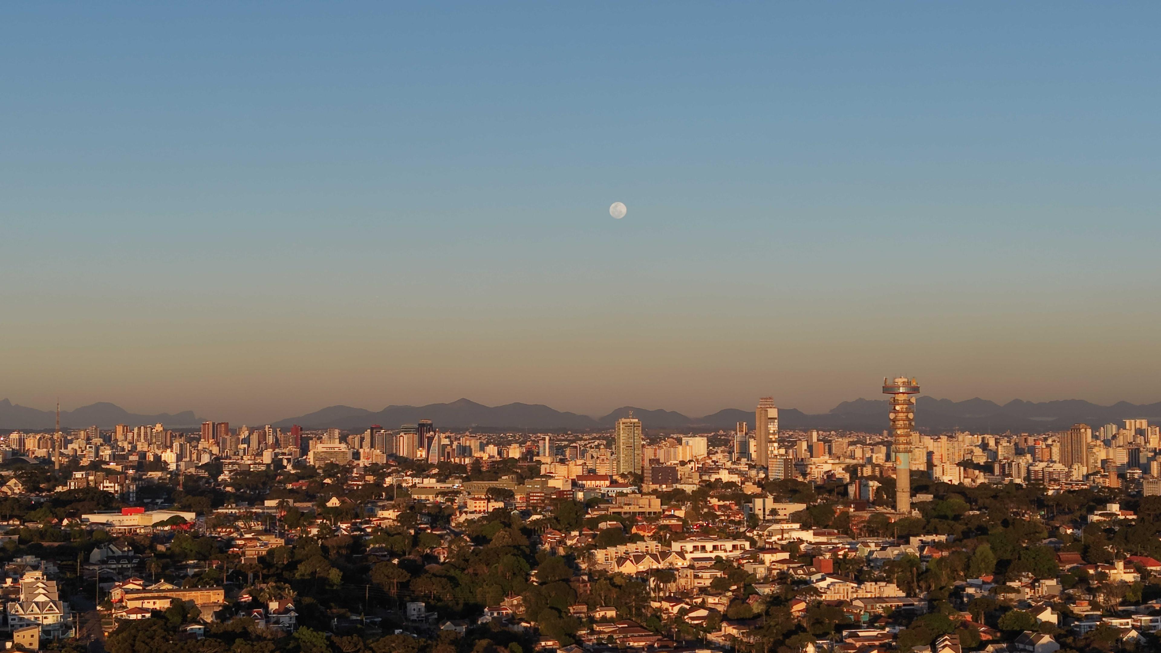 The Moon over Brazil — full moon, Lunar Day 16