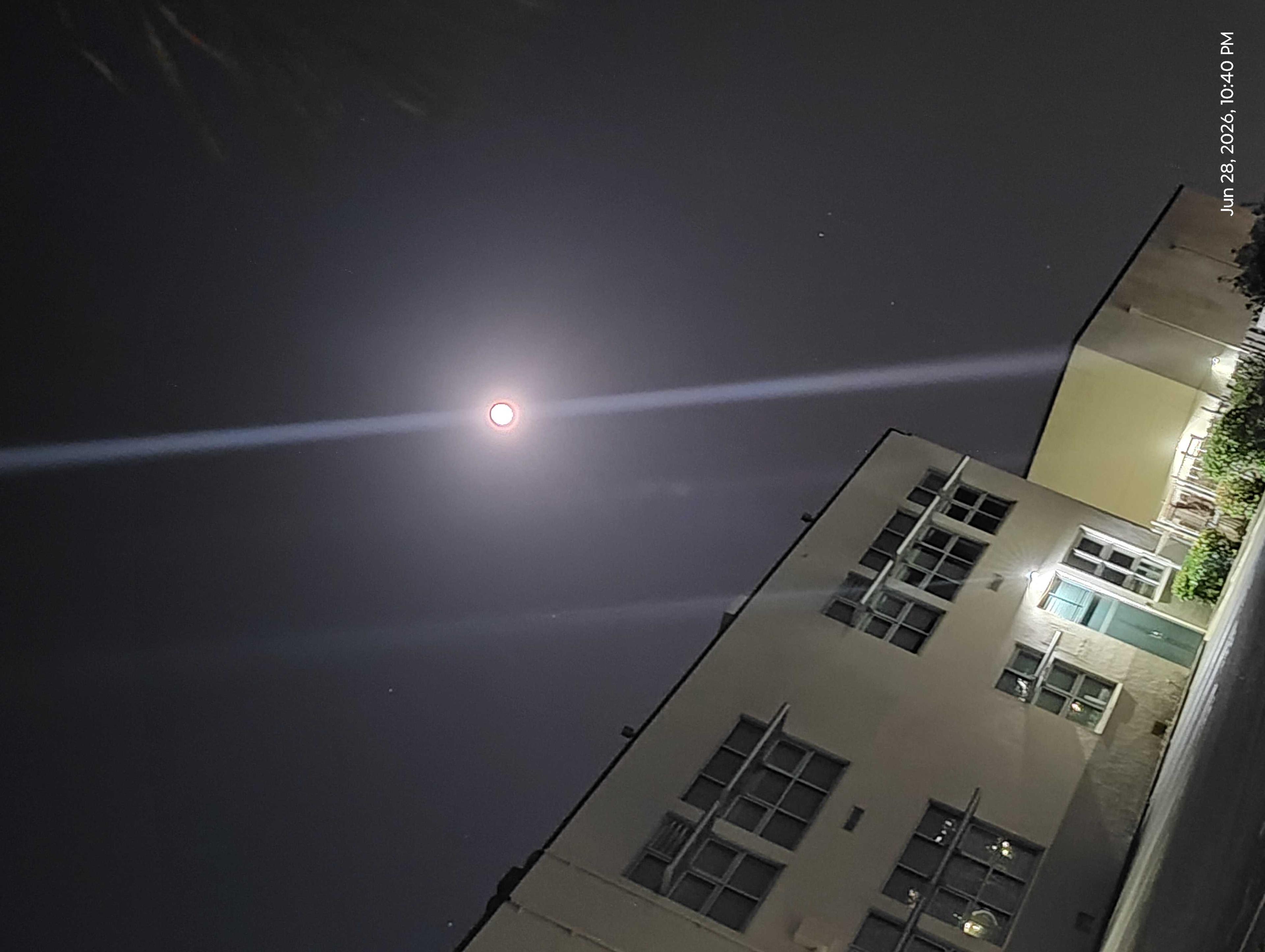 The Moon over Oakland, United States — full moon, Lunar Day 15
