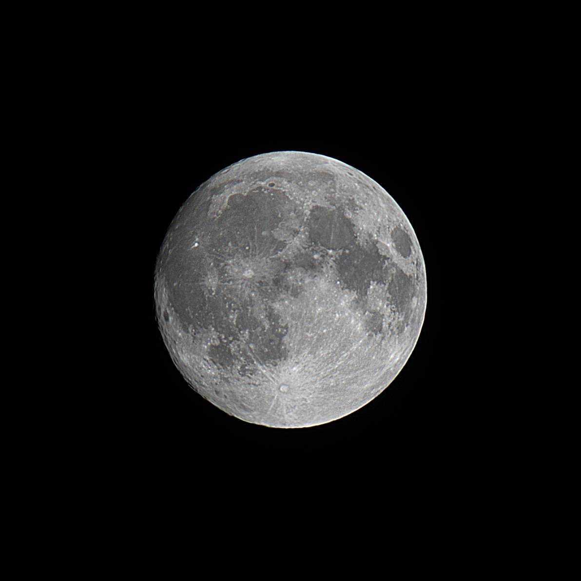 The Moon over Englewood, United States — full moon, Lunar Day 15