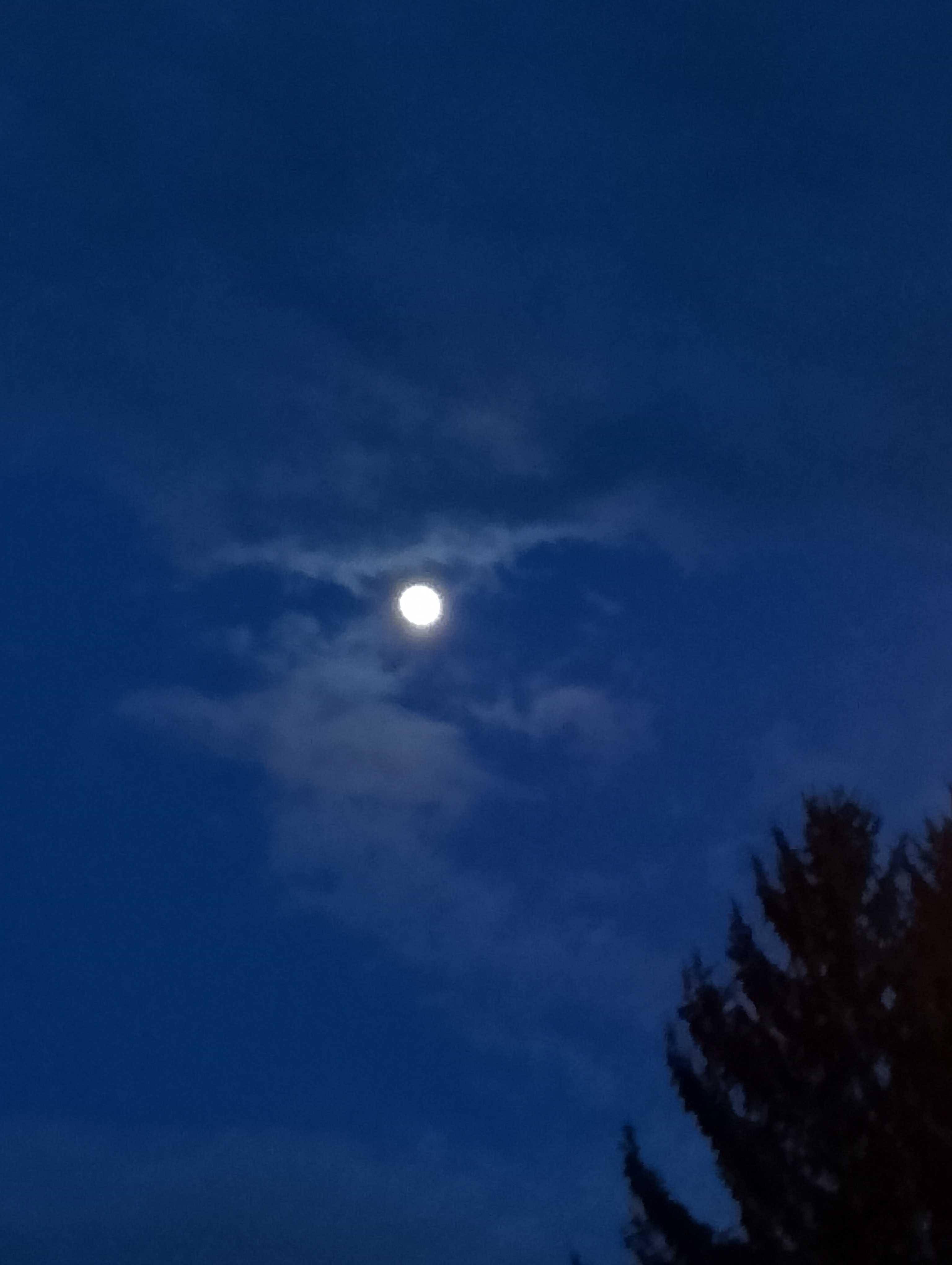 The Moon over Brașov, Romania — waxing gibbous, Lunar Day 13