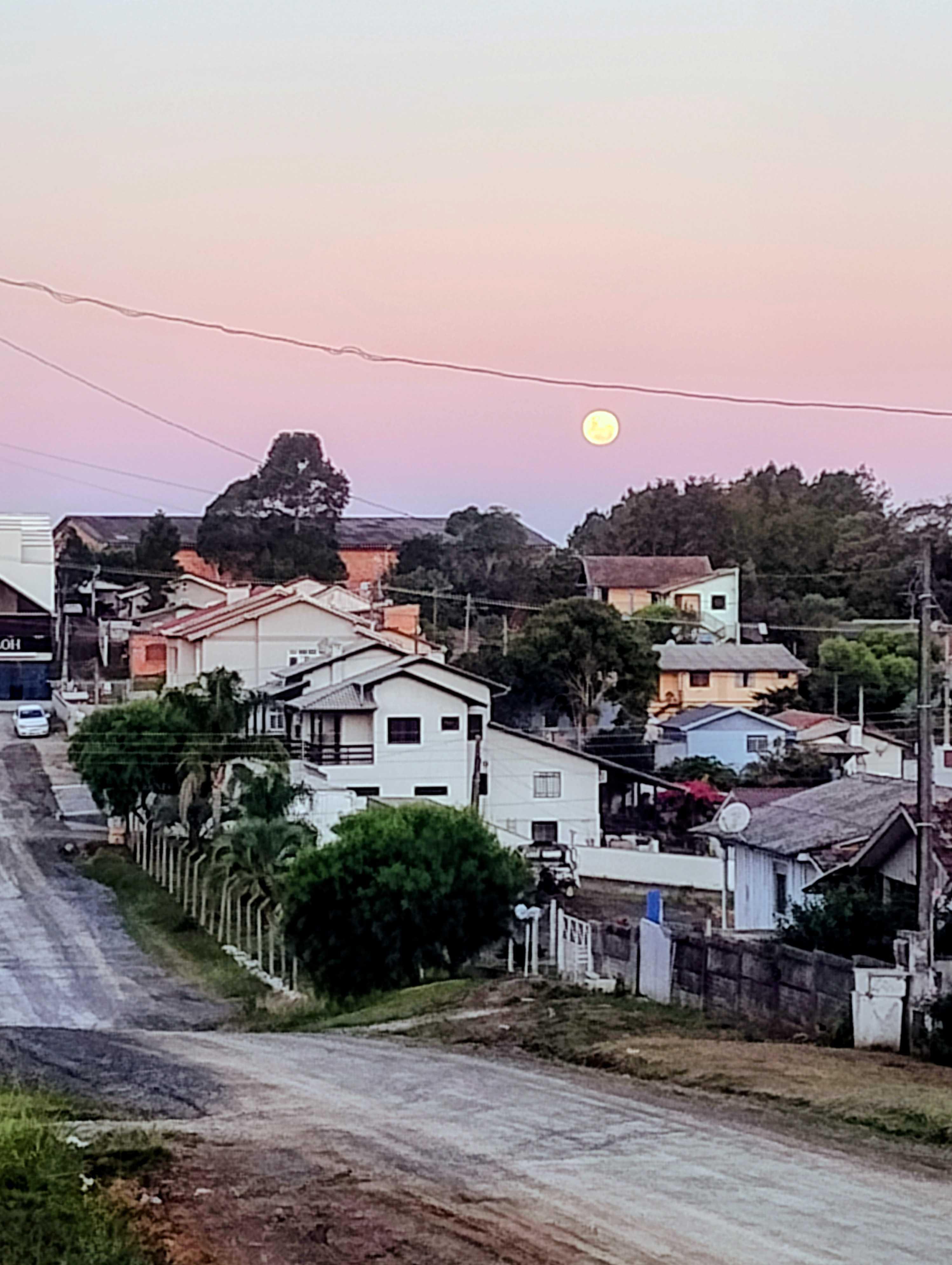 The Moon over Brasil — new moon, Lunar Day 2