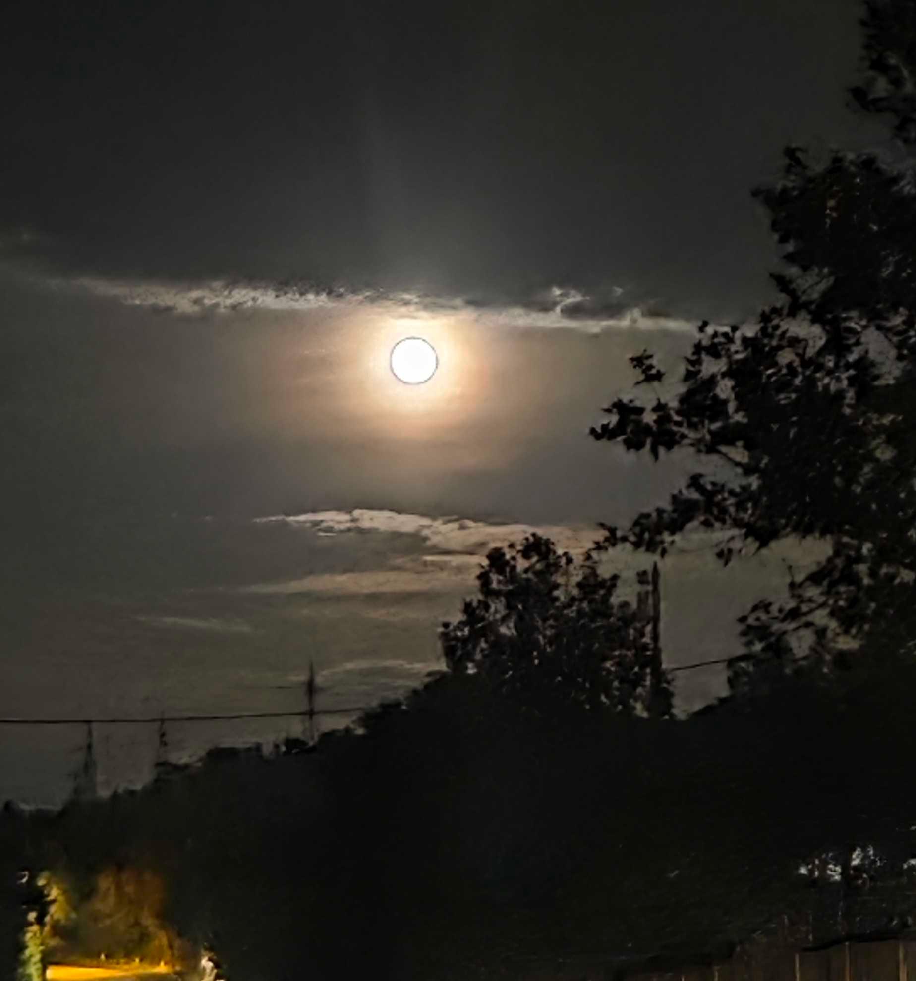 The Moon over Trieste, Italia — full moon, Lunar Day 16