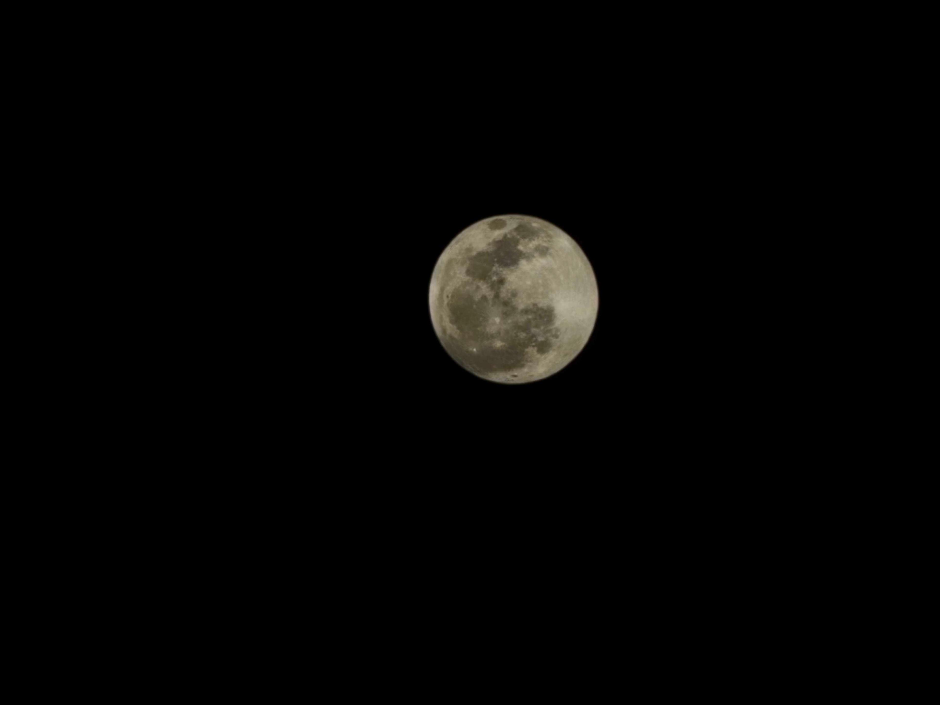 The Moon over Kraków, Polska — full moon, Lunar Day 17