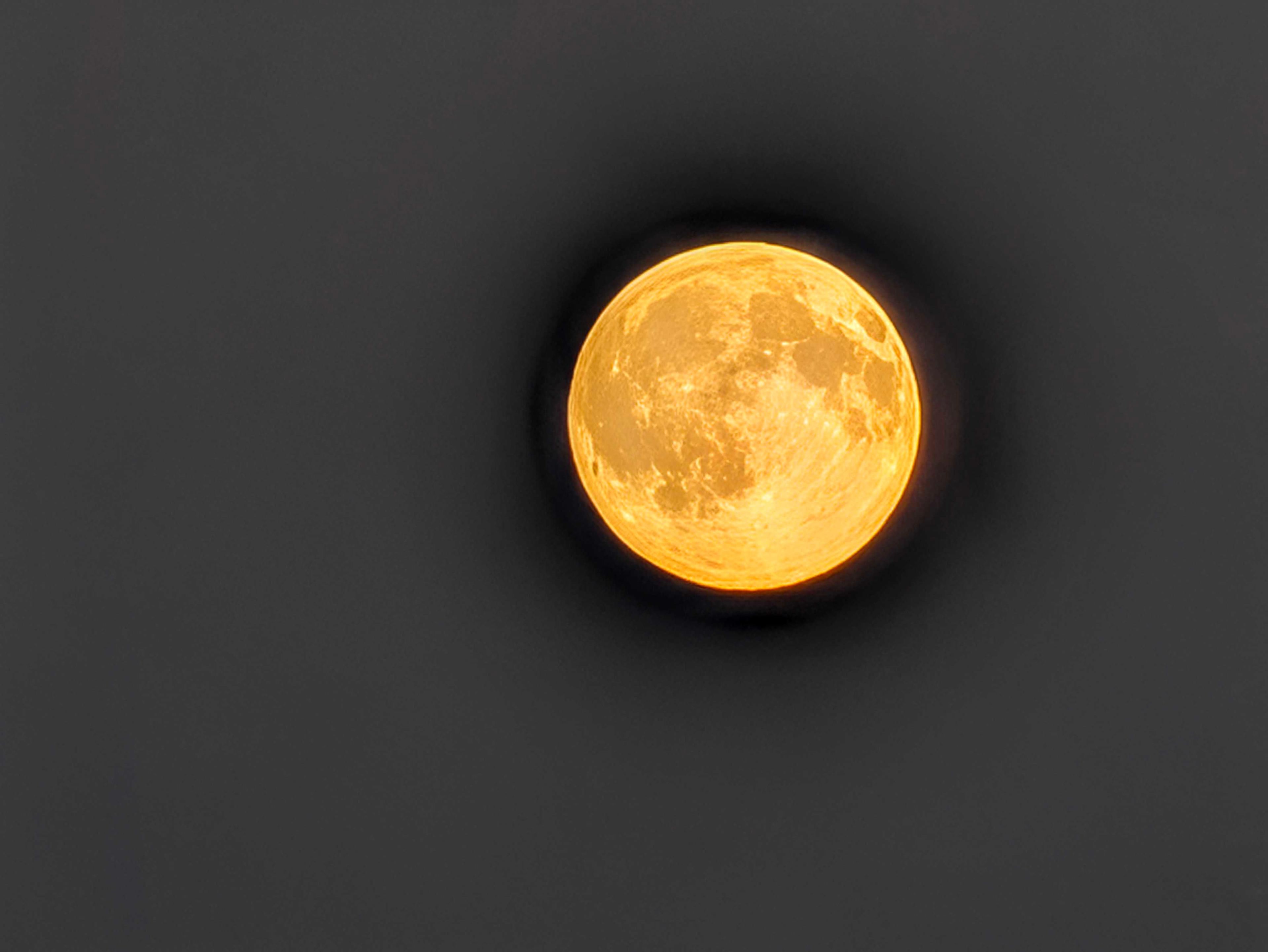The Moon over United Kingdom — full moon, Lunar Day 16