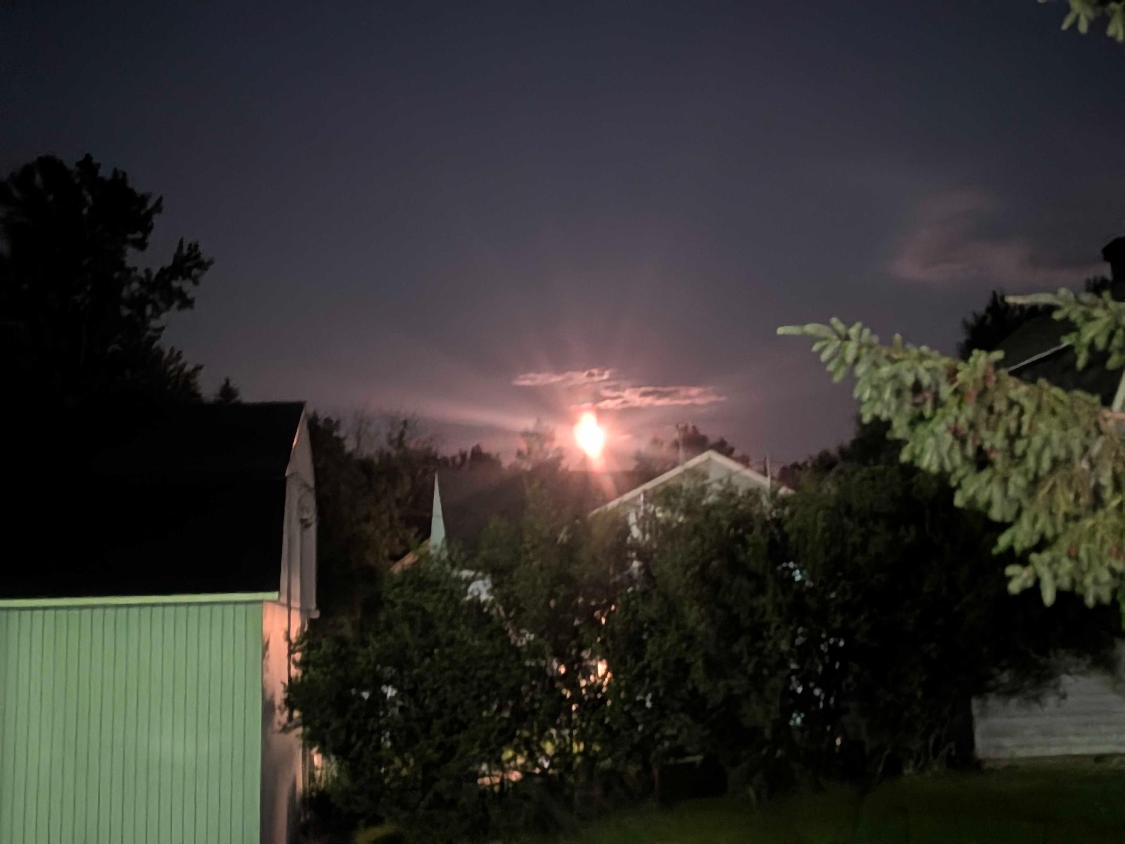 The Moon over Saint-Sévère, Canada — last quarter, Lunar Day 21
