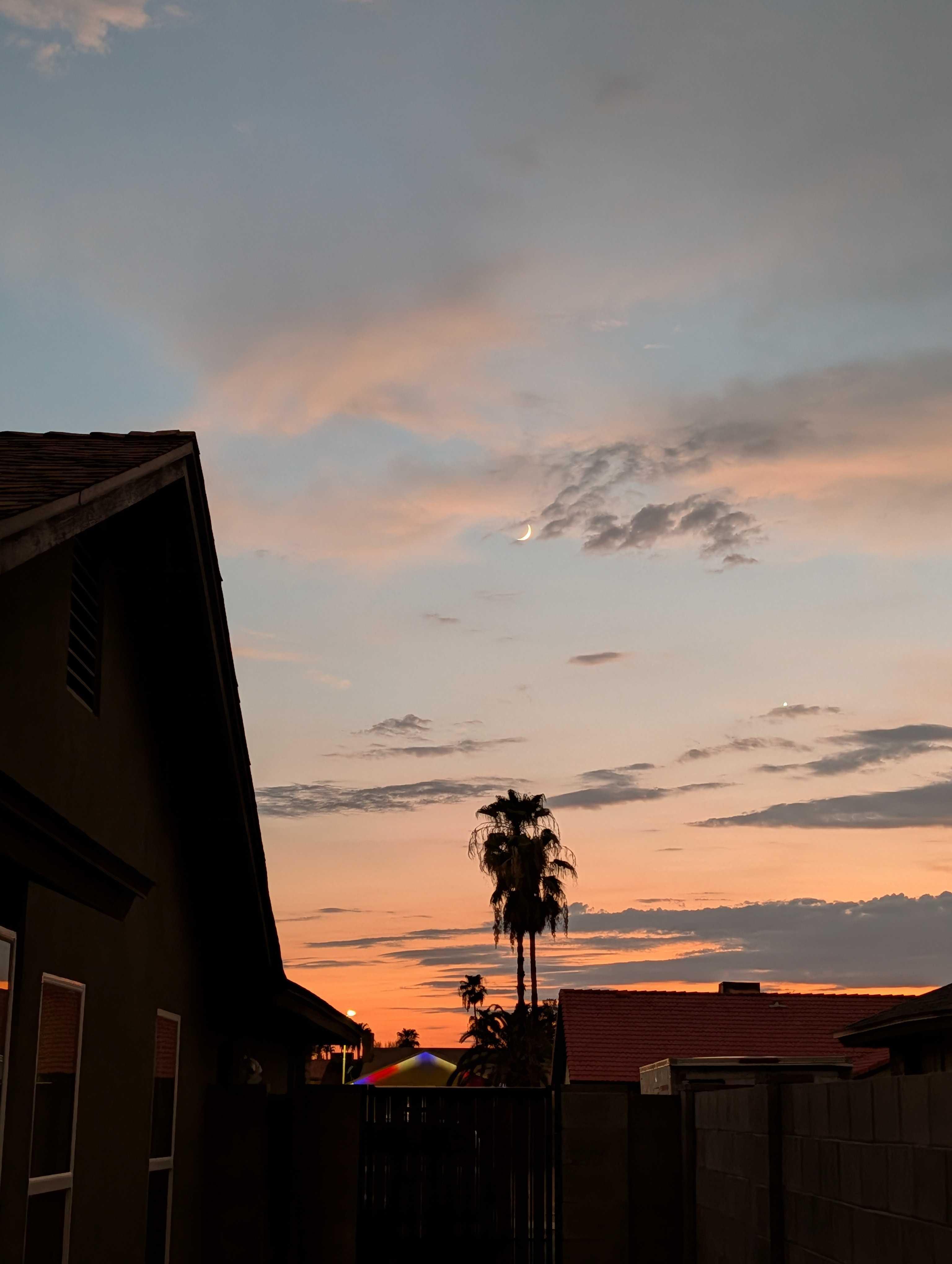 The Moon over Chandler, United States — waxing crescent, Lunar Day 4