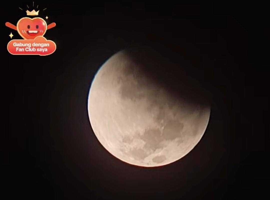 The Moon over Kota Kinabalu, Malaysia — full moon, Lunar Day 16