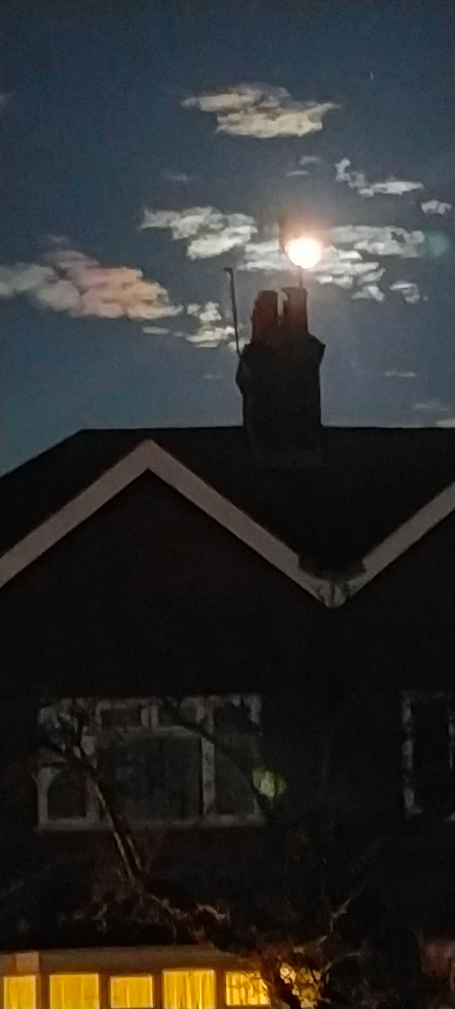 The Moon over United Kingdom — full moon, Lunar Day 14