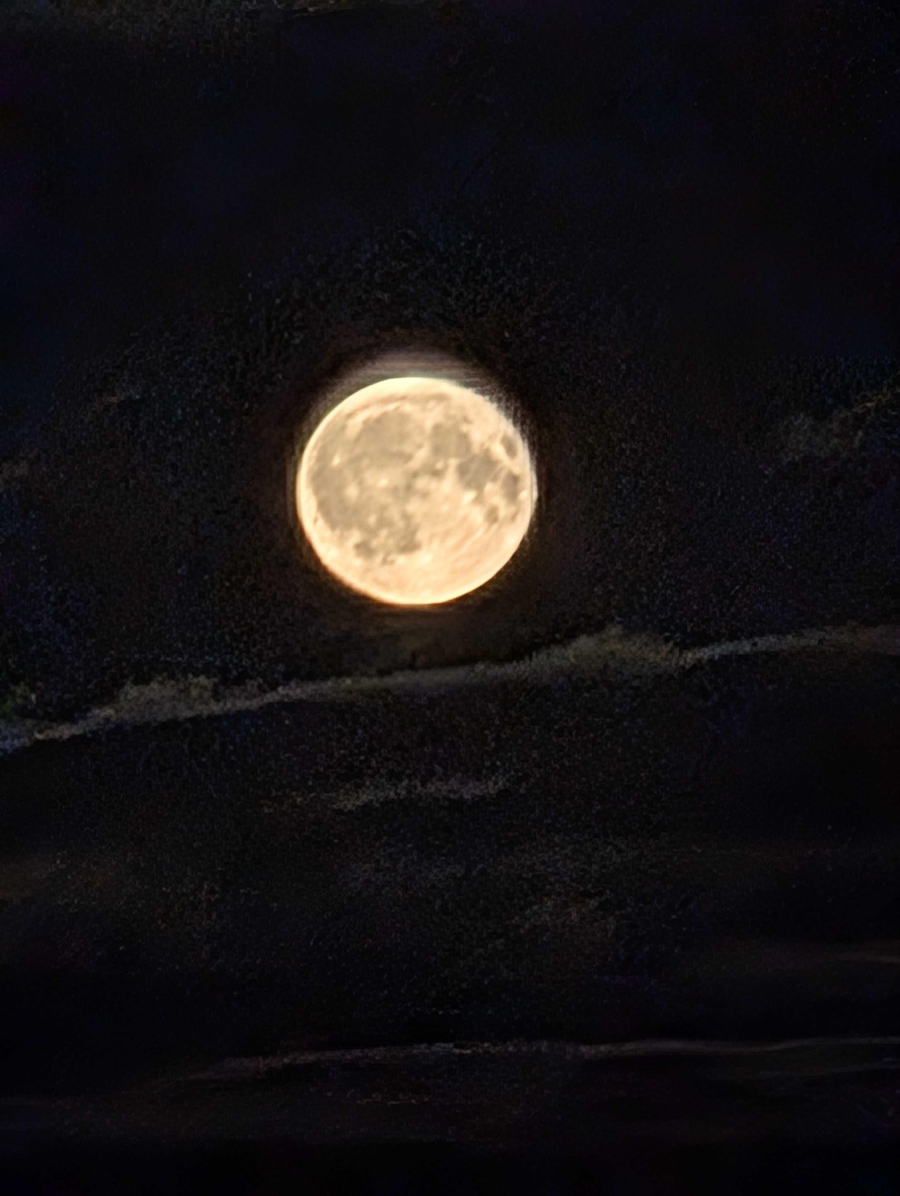The Moon over United Kingdom — full moon, Lunar Day 17