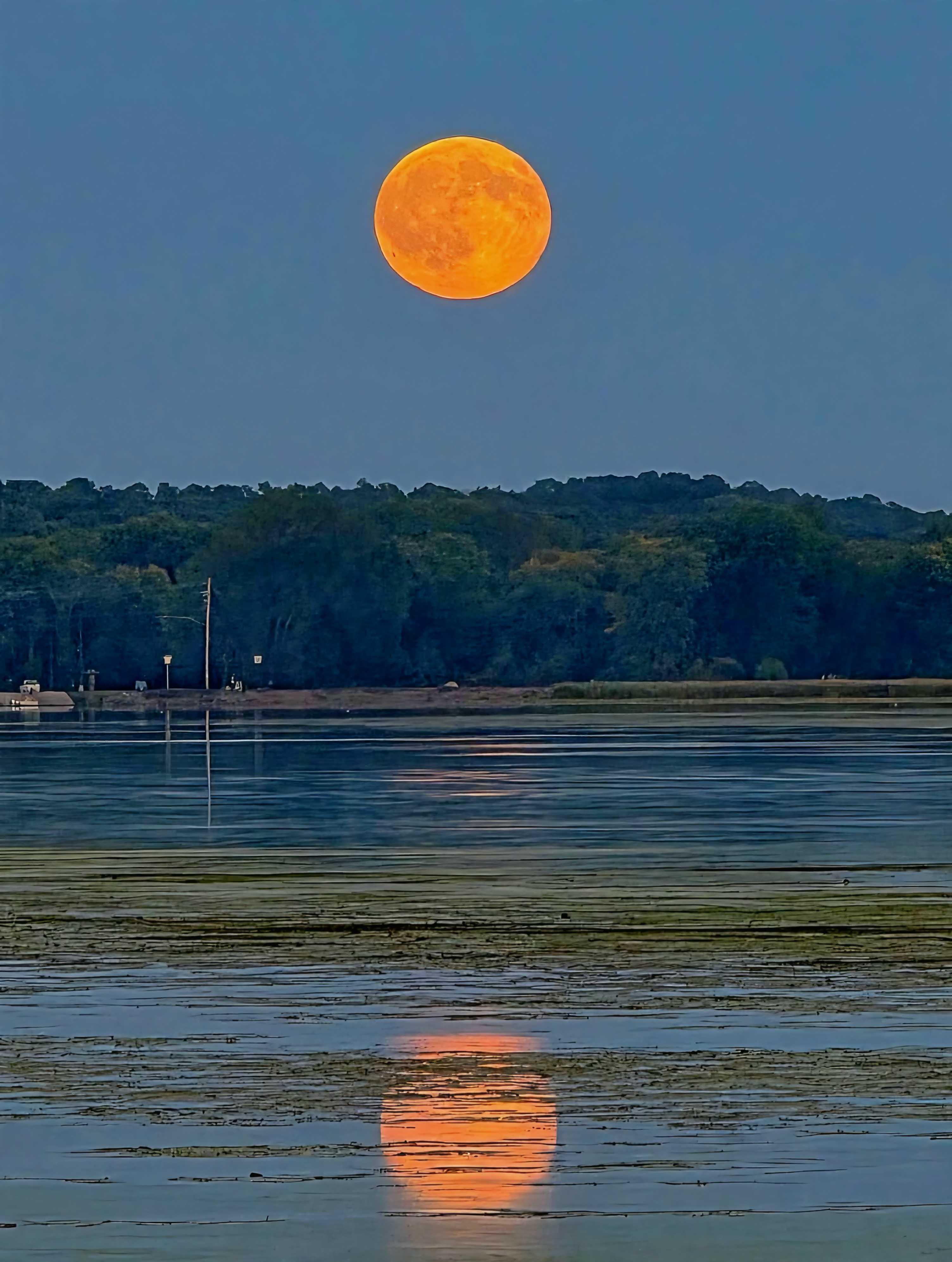 The Moon over Montello, United States — full moon, Lunar Day 17