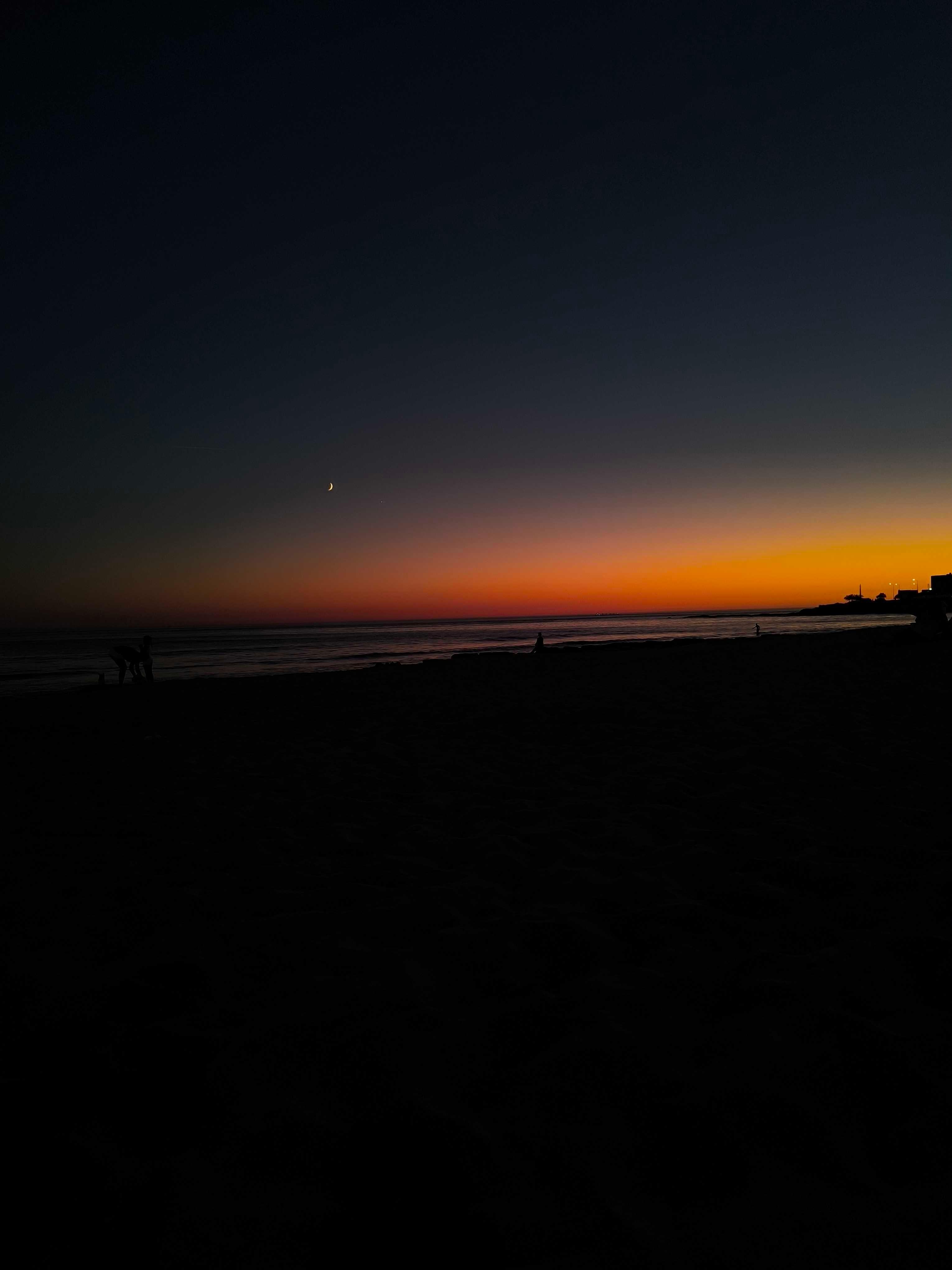 The Moon over Lisboa, Portugal — waxing crescent, Lunar Day 6