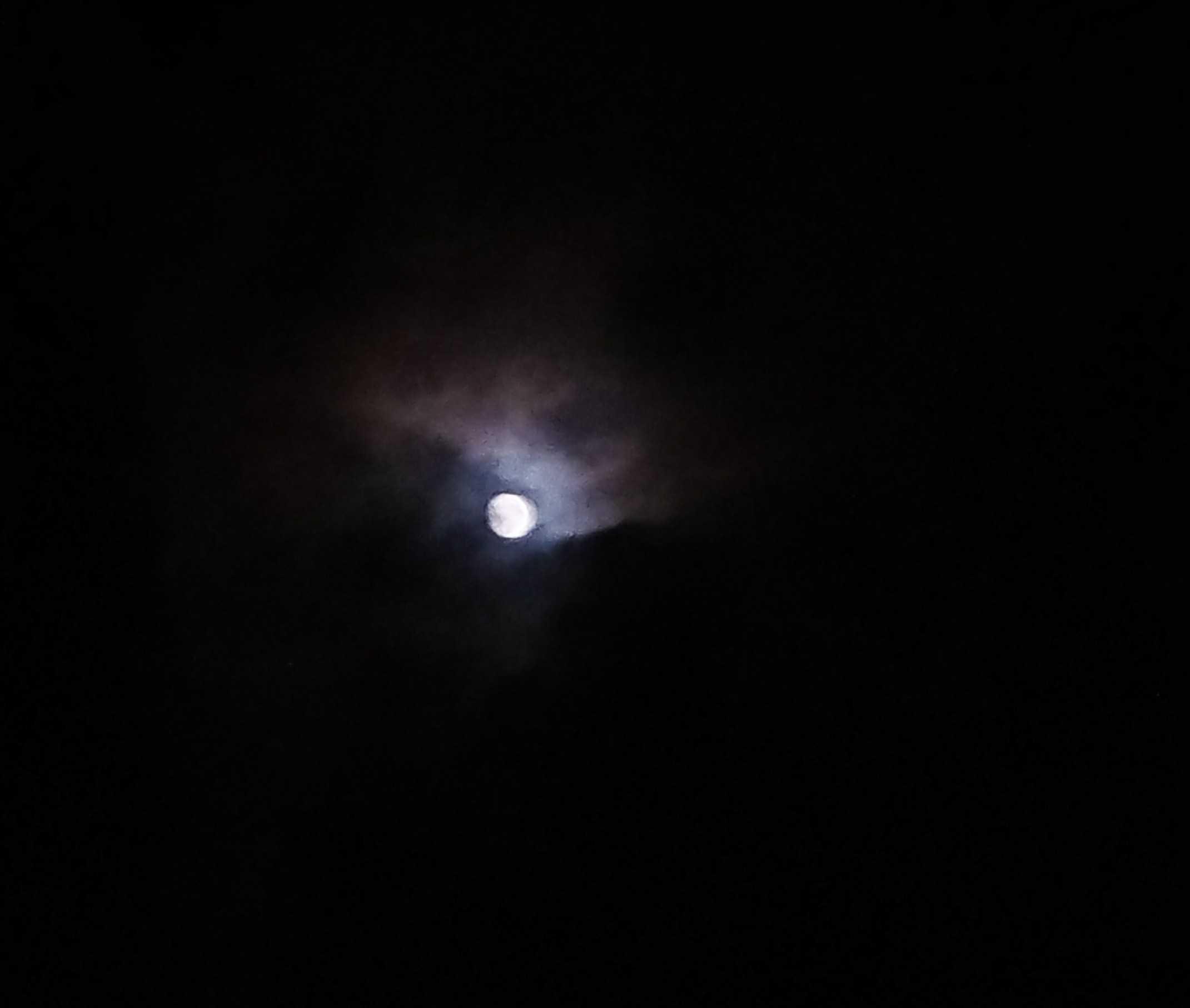 The Moon over BVI, Argentina — waning gibbous, Lunar Day 17
