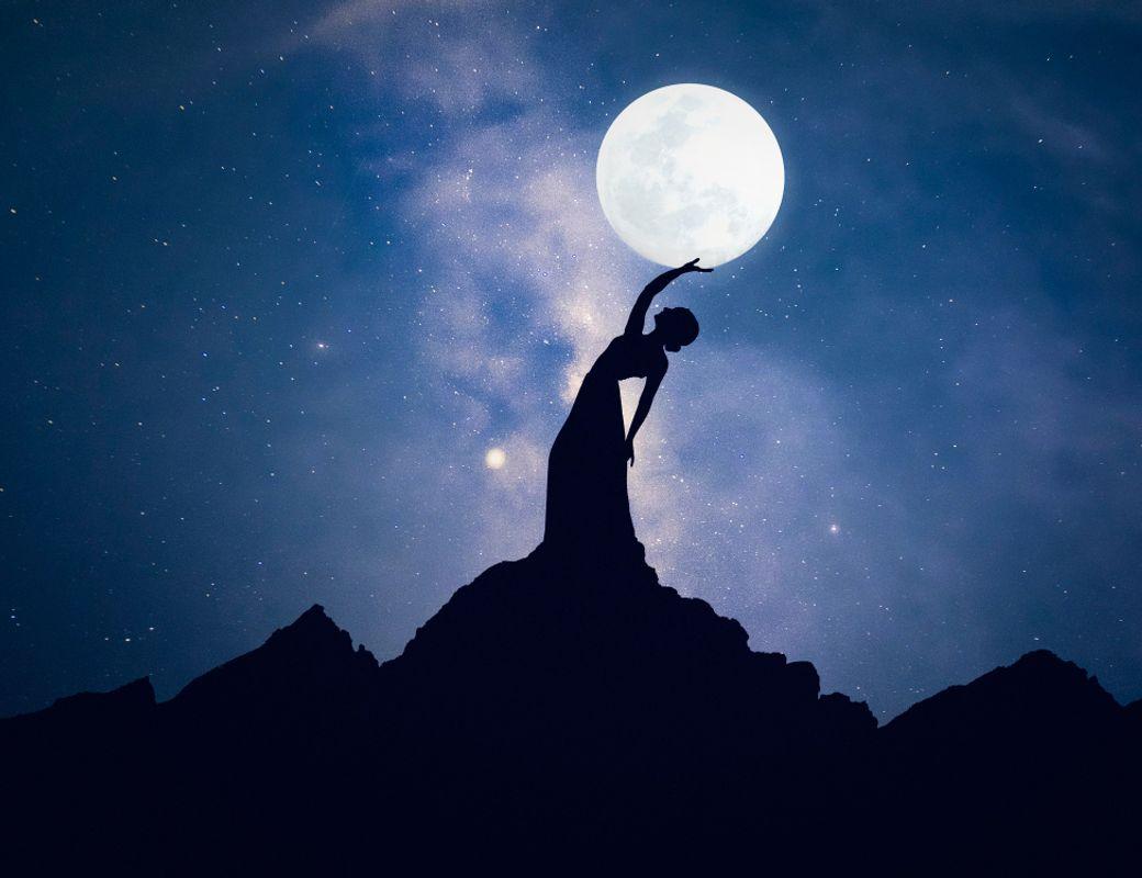 Illustration for MOONLIGHT WITHIN US๐