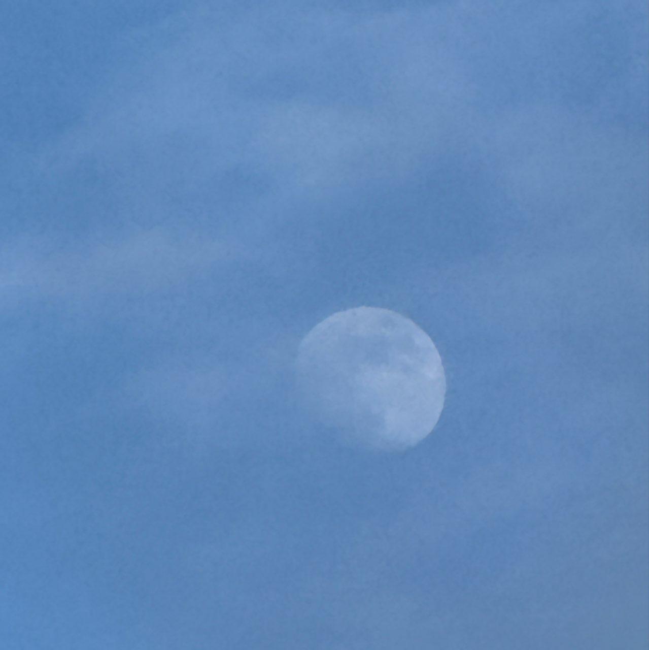 The Moon over Belfast, United Kingdom — waxing gibbous, Lunar Day 12