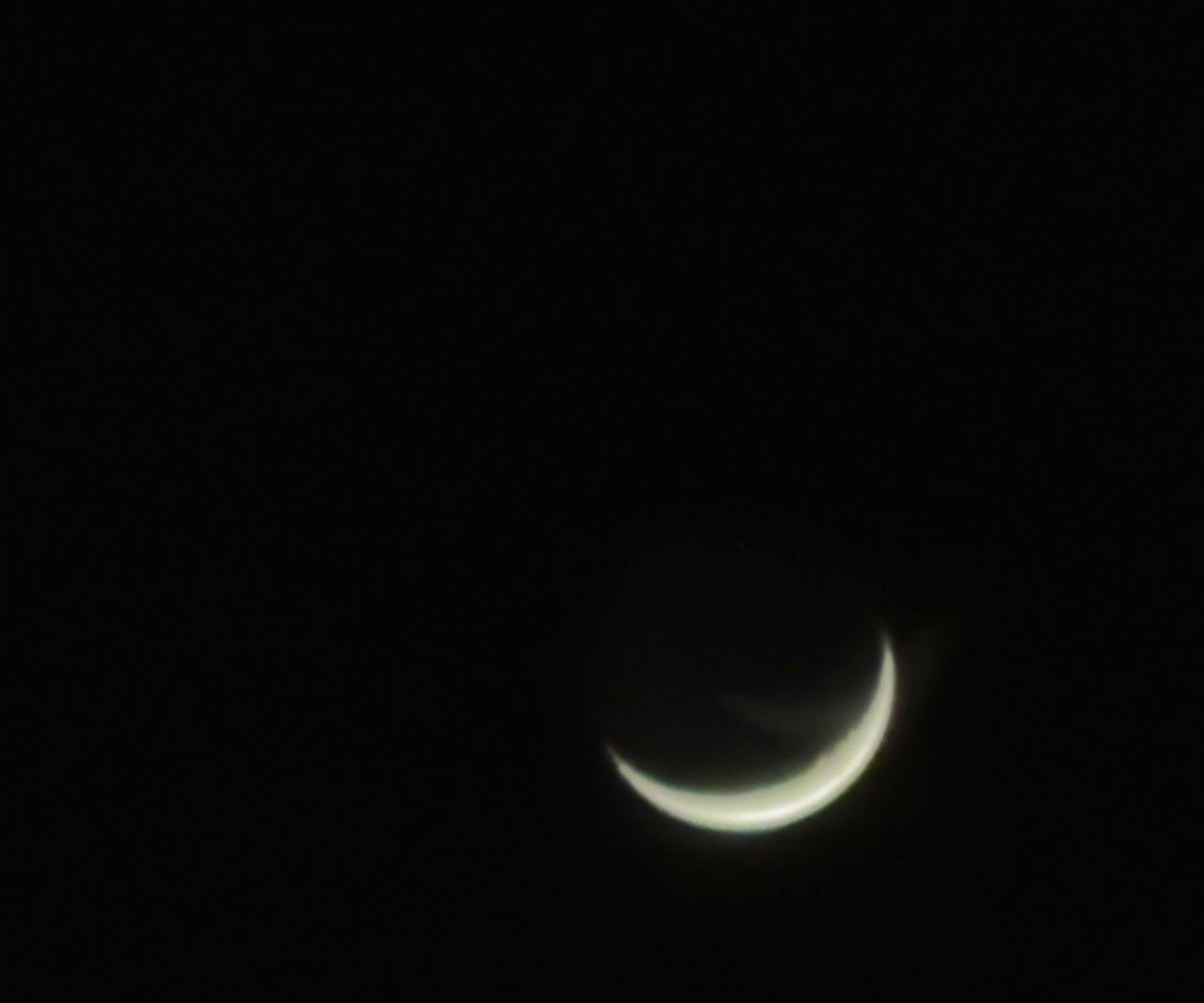 The Moon over Zürich, Schweiz — waxing crescent, Lunar Day 4