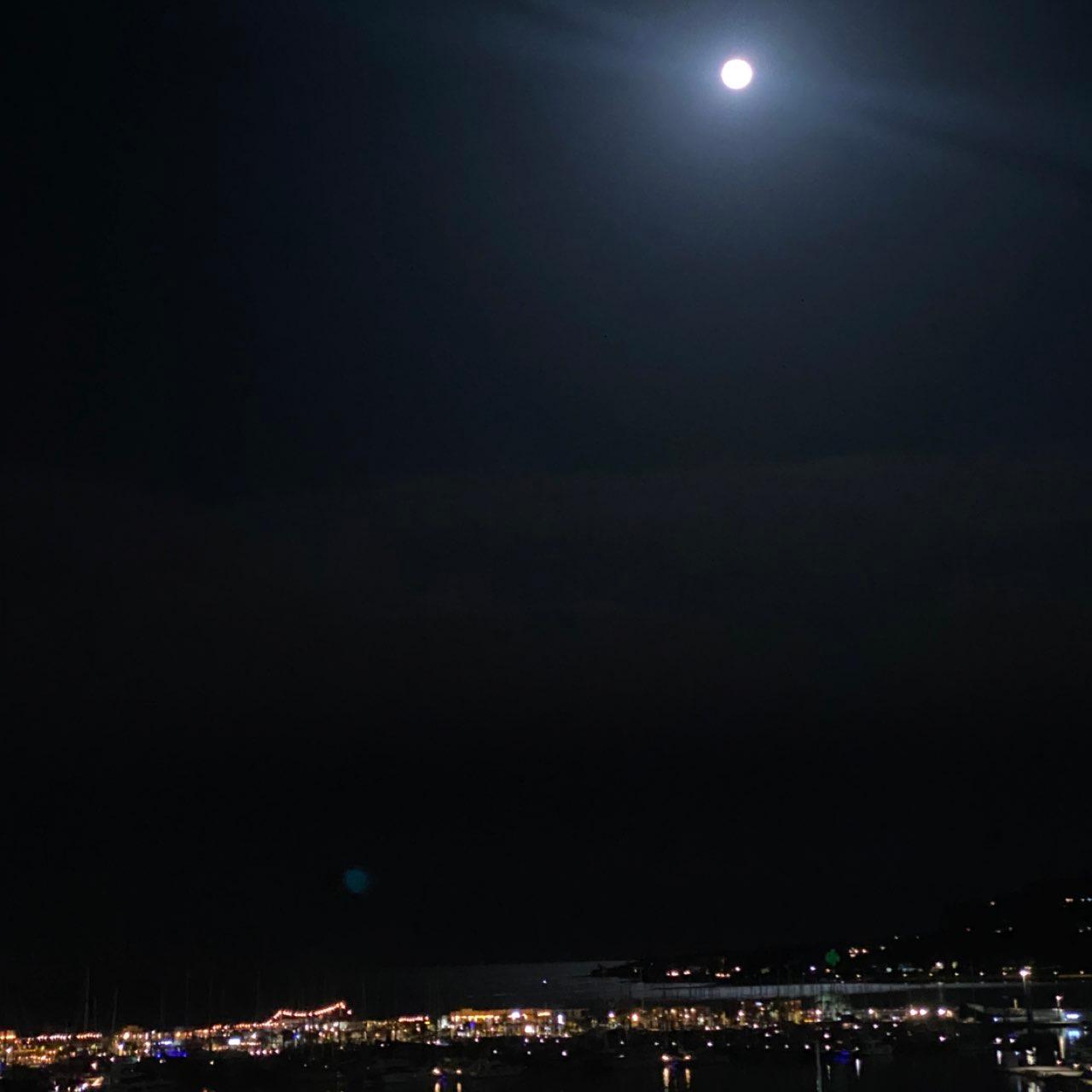 The Moon over Denia, España — full moon, Lunar Day 17