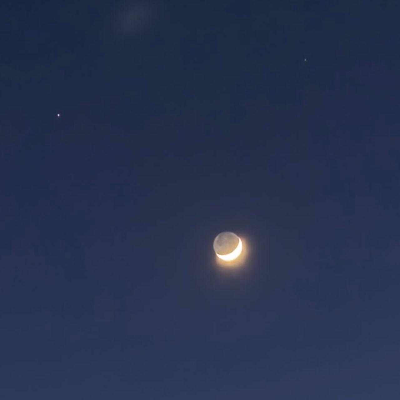 The Moon over Toulouse, Francia — waxing crescent, Lunar Day 5