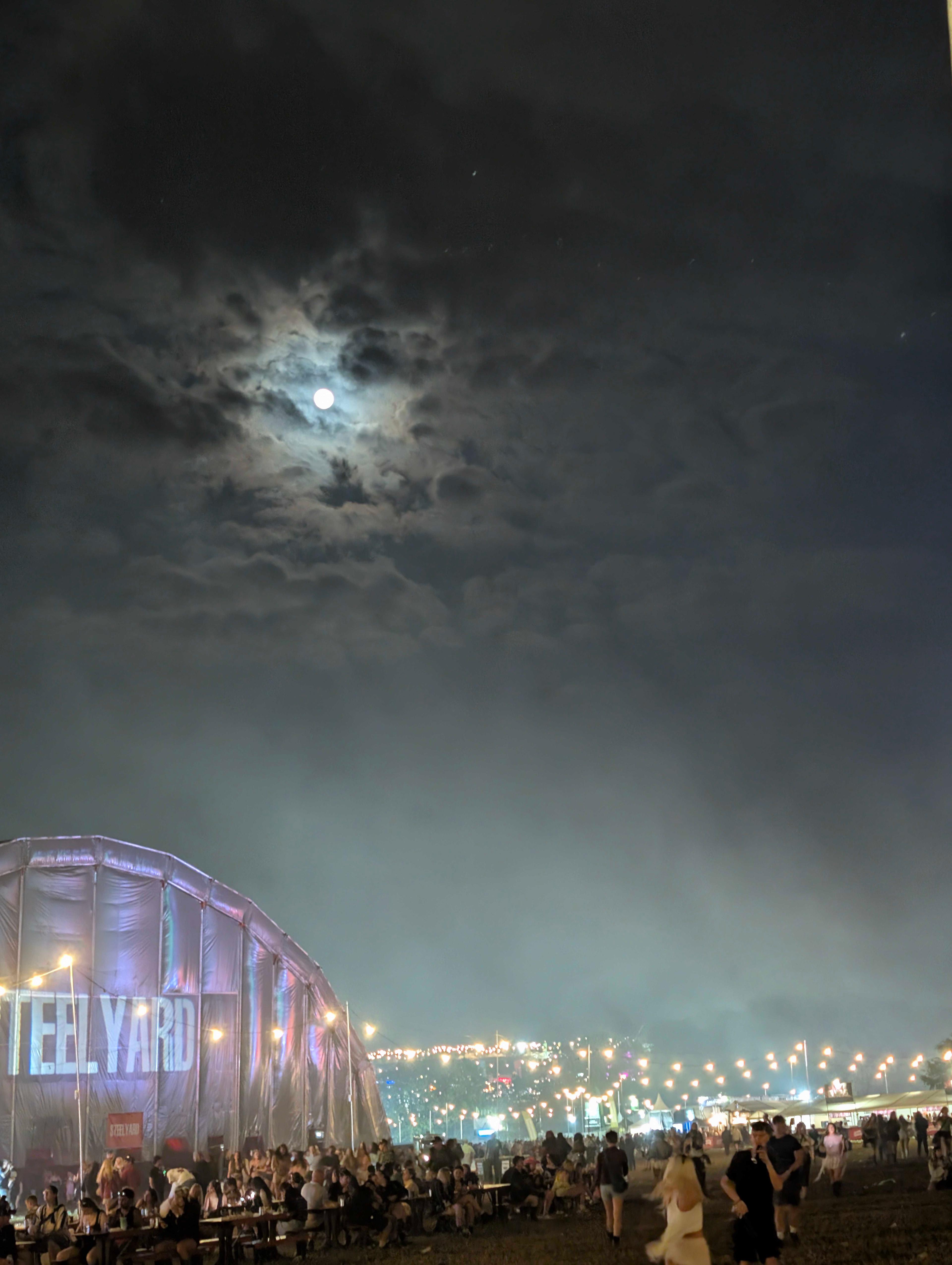 The Moon over St Helens, United Kingdom — full moon, Lunar Day 17