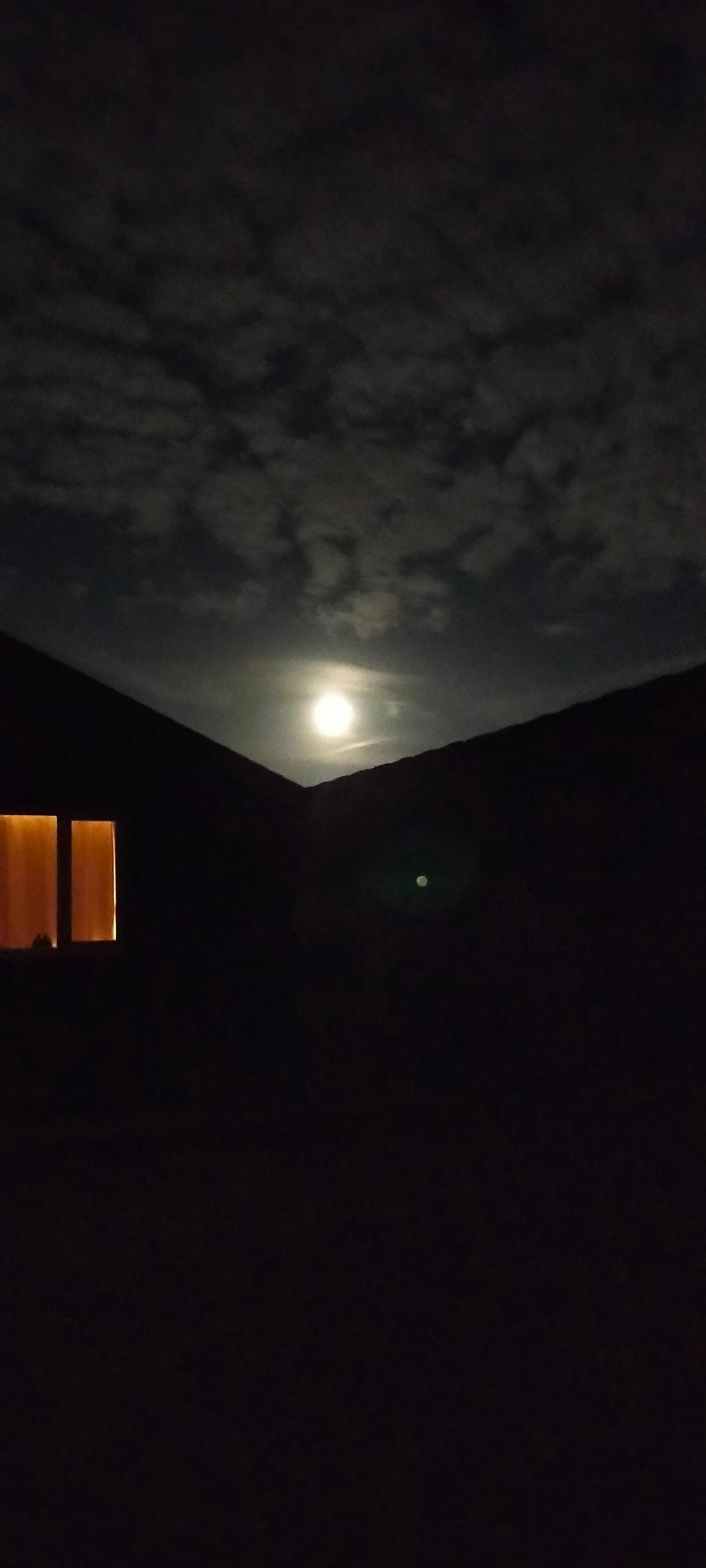 The Moon over United Kingdom — full moon, Lunar Day 16