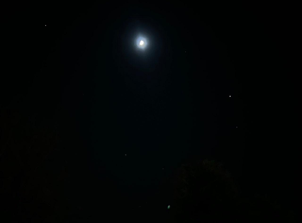 The Moon over Rivalta di Torino, Italia — first quarter, Lunar Day 9