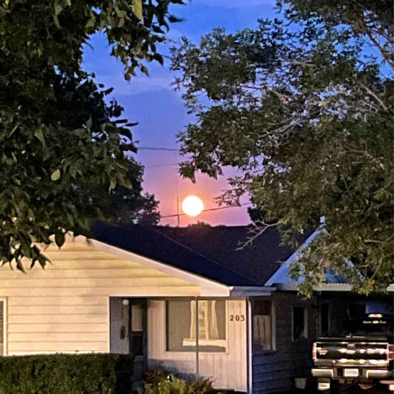 The Moon over Kindersley, Canada — full moon, Lunar Day 17