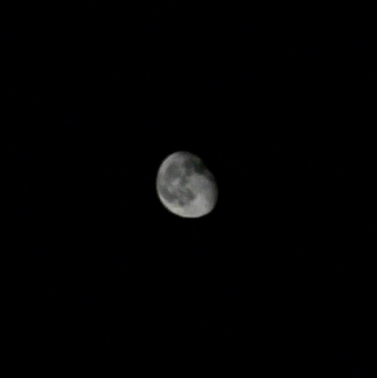 The Moon over Picanya, España — waning gibbous, Lunar Day 19