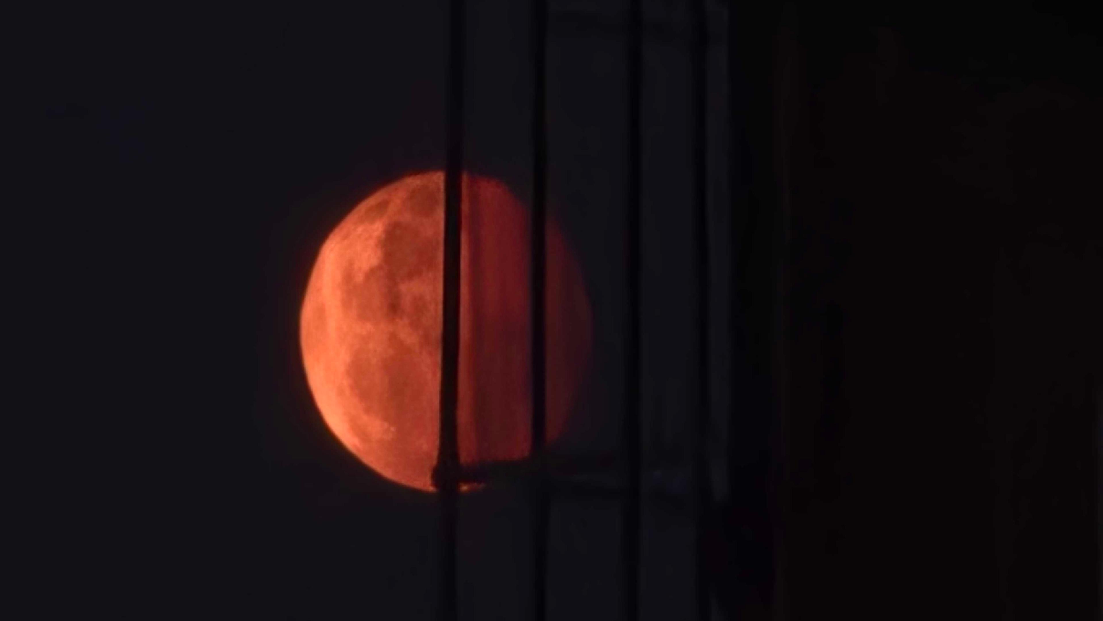 The Moon over United Kingdom — full moon, Lunar Day 17