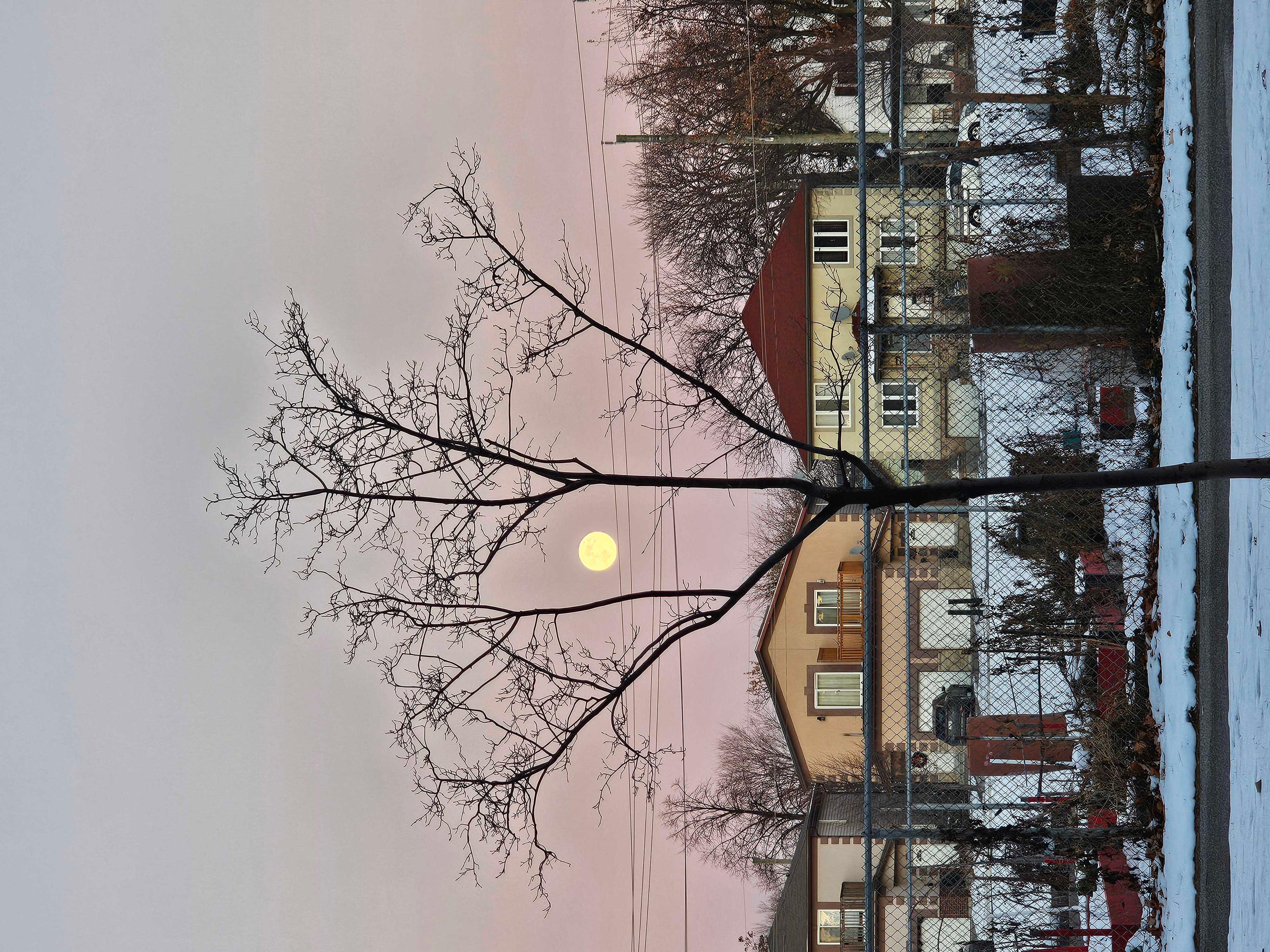 The Moon over Windsor, Canada — full moon, Lunar Day 16