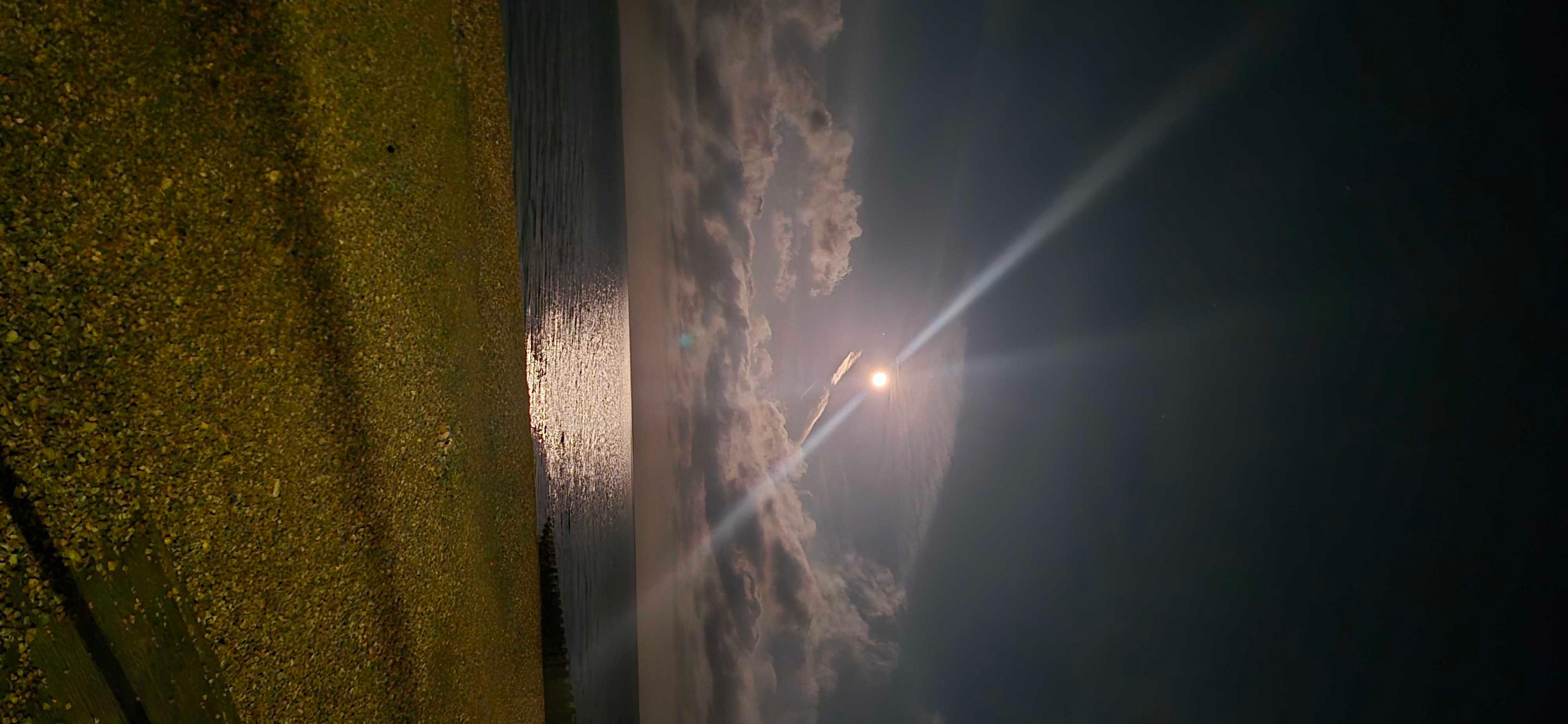 The Moon over United Kingdom — full moon, Lunar Day 15