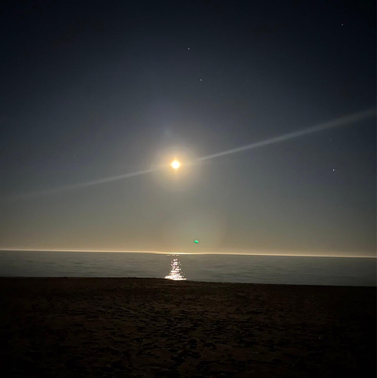 The Moon over Argelès-sur-Mer, France — full moon, Lunar Day 15