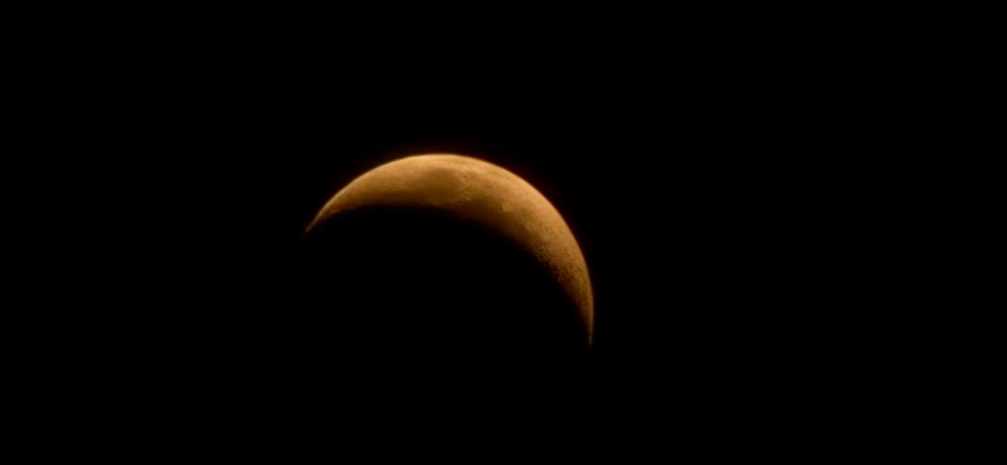 The Moon over München, Deutschland — waxing crescent, Lunar Day 4
