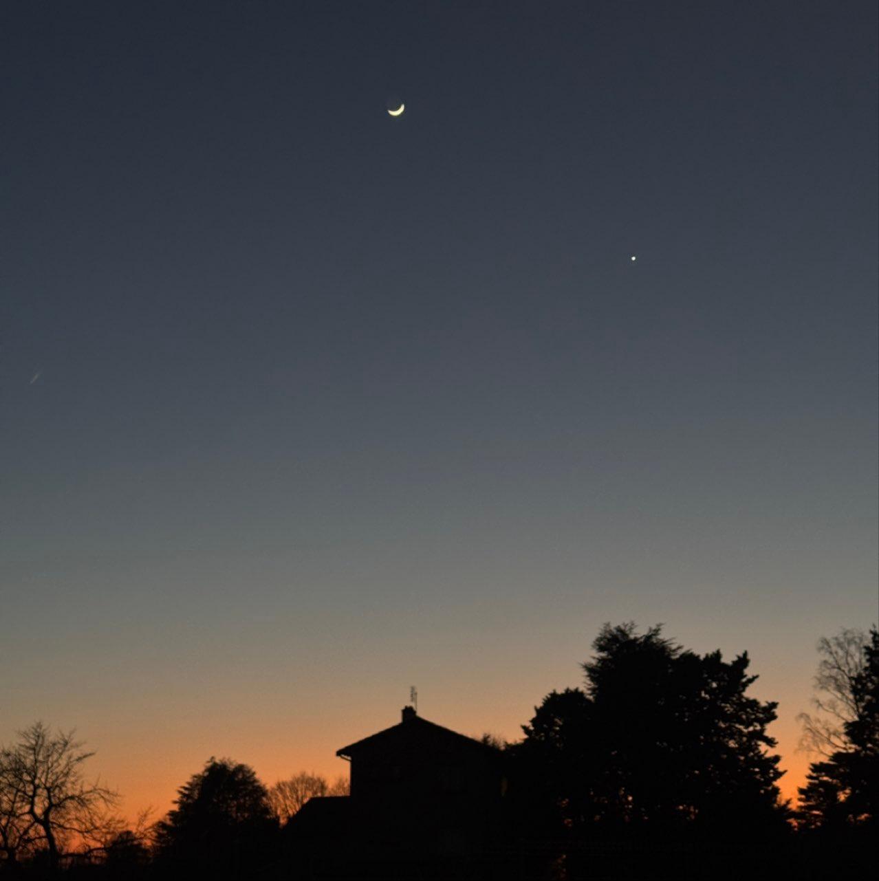 The Moon over Saint-Cyr-au-Mont-d'Or, France — waxing crescent, Lunar Day 4