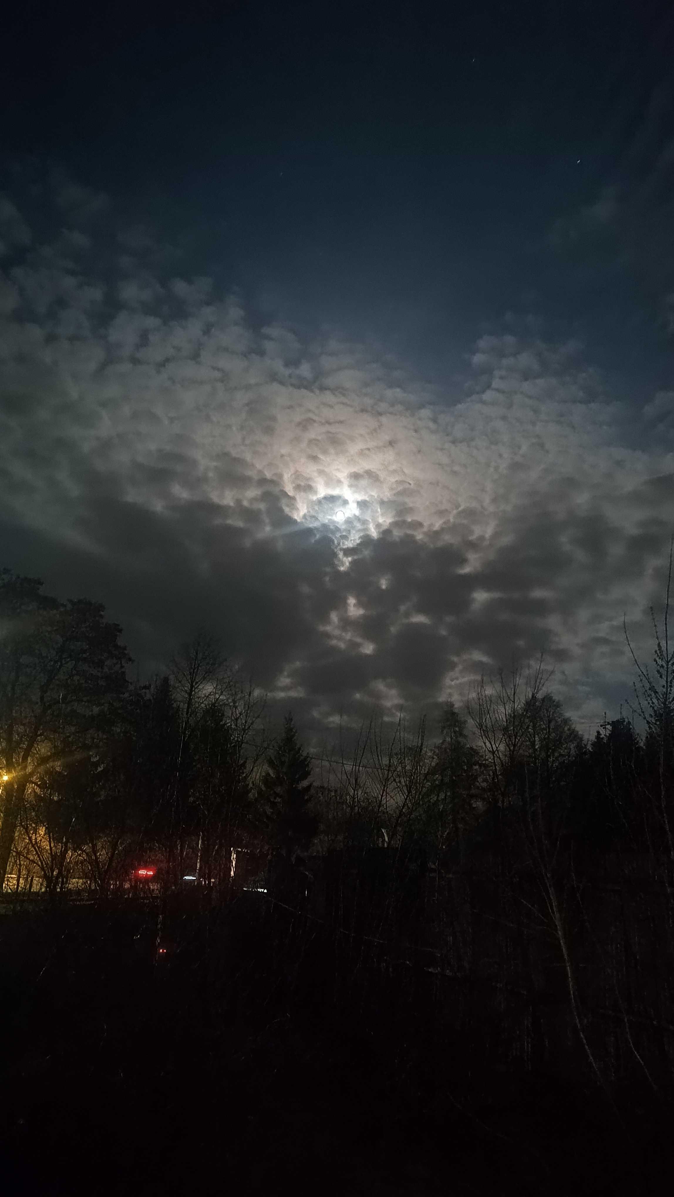 The Moon over Pasieka Wałowska, Polska — full moon, Lunar Day 14
