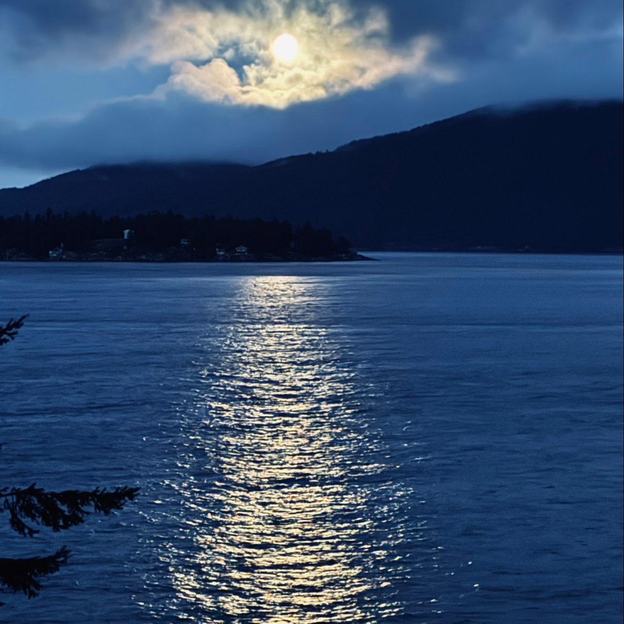 The Moon over Sunshine Coast, Canada — full moon, Lunar Day 14