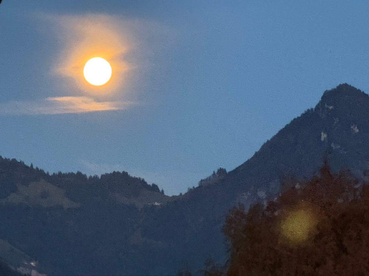 The Moon over Ennetbürgen, Schweiz — full moon, Lunar Day 16
