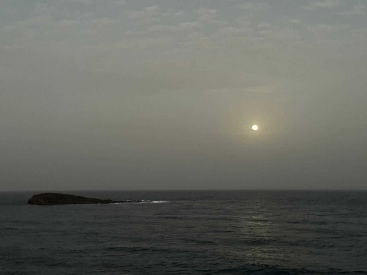 The Moon over Agüimes, España — full moon, Lunar Day 15