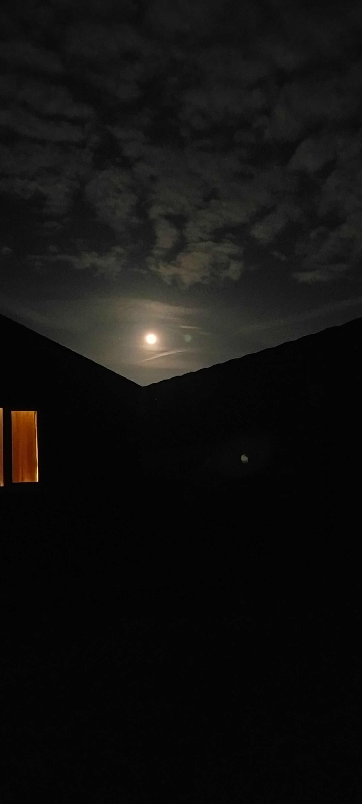 The Moon over United Kingdom — full moon, Lunar Day 16